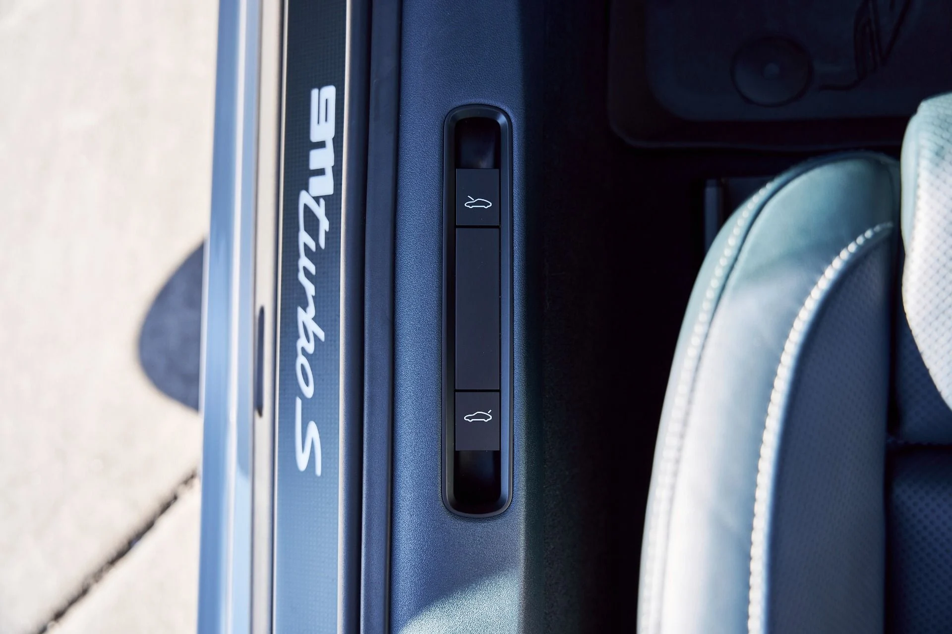 mph032_1640241324_Used_2021_Porsche_911_Turbo_S_1768868935_63e95a5a0a