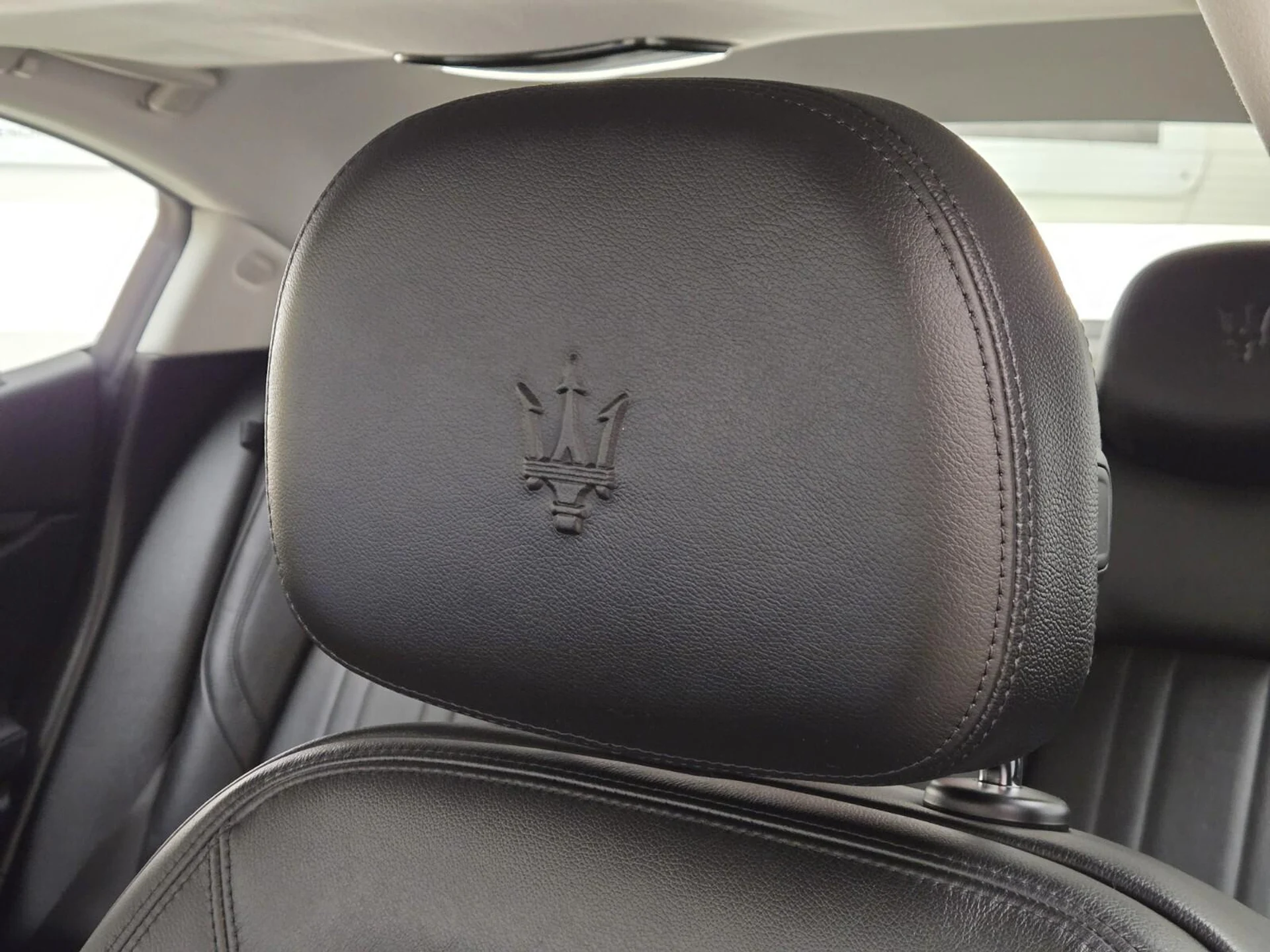 mph032_1647548473_Used_2018_Maserati_Ghibli_1763108839_c94e322cec