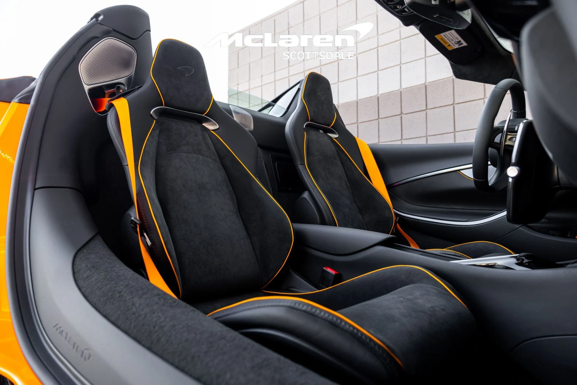 mph032_1659410026_Used_2025_MCLAREN_ARTURA_1724732382_ae5af7e4a0