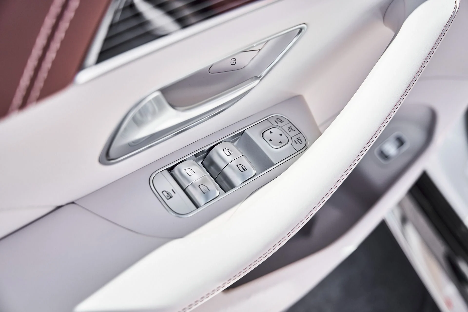 mph032_1661284257_Used_2026_Mercedes_Benz_GLS_Maybach_GLS_600_1777074092_ed9a3d60cb