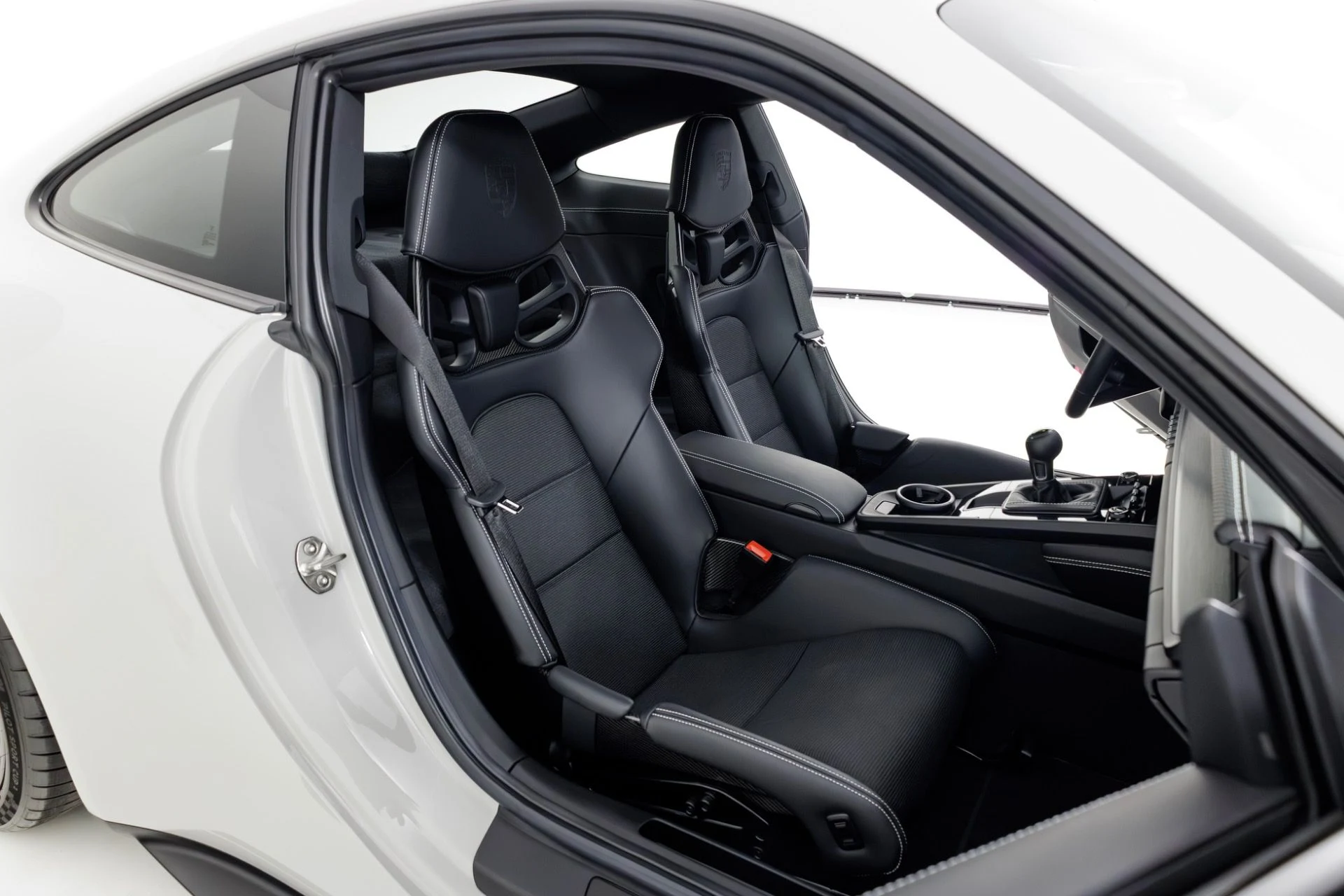 mph032_1673776372_Used_2024_Porsche_911_GT_3_Touring_1767999905_fbb8b29fba