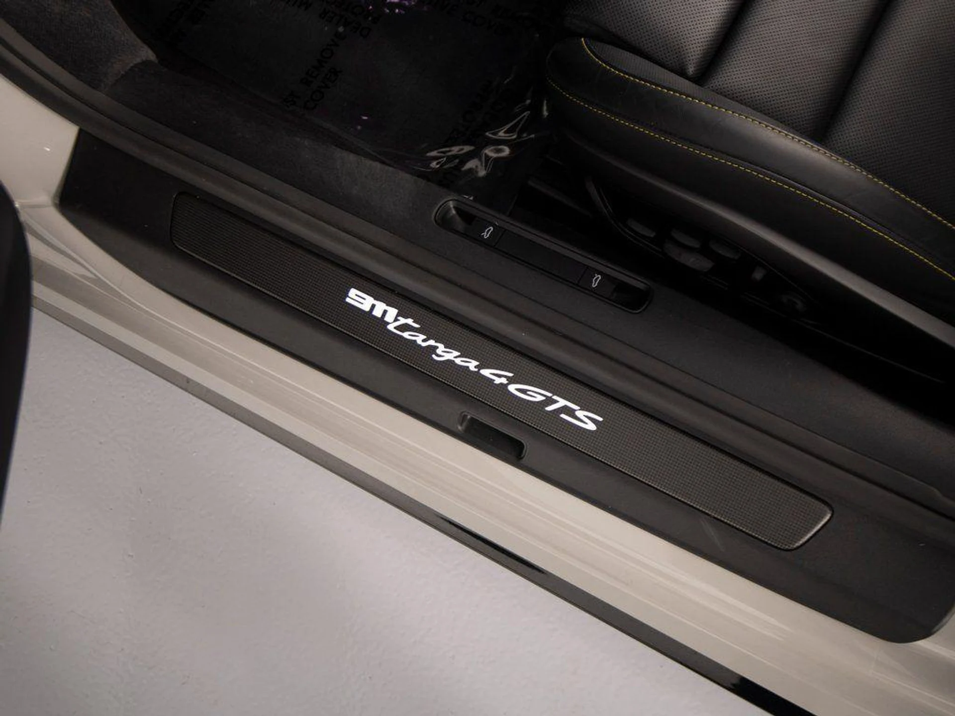 mph032_1674199337_y1a_Inv_Ic_Ze_Cau_Sa6j1bccg_N_Ugj_E_d52bf3e4cc