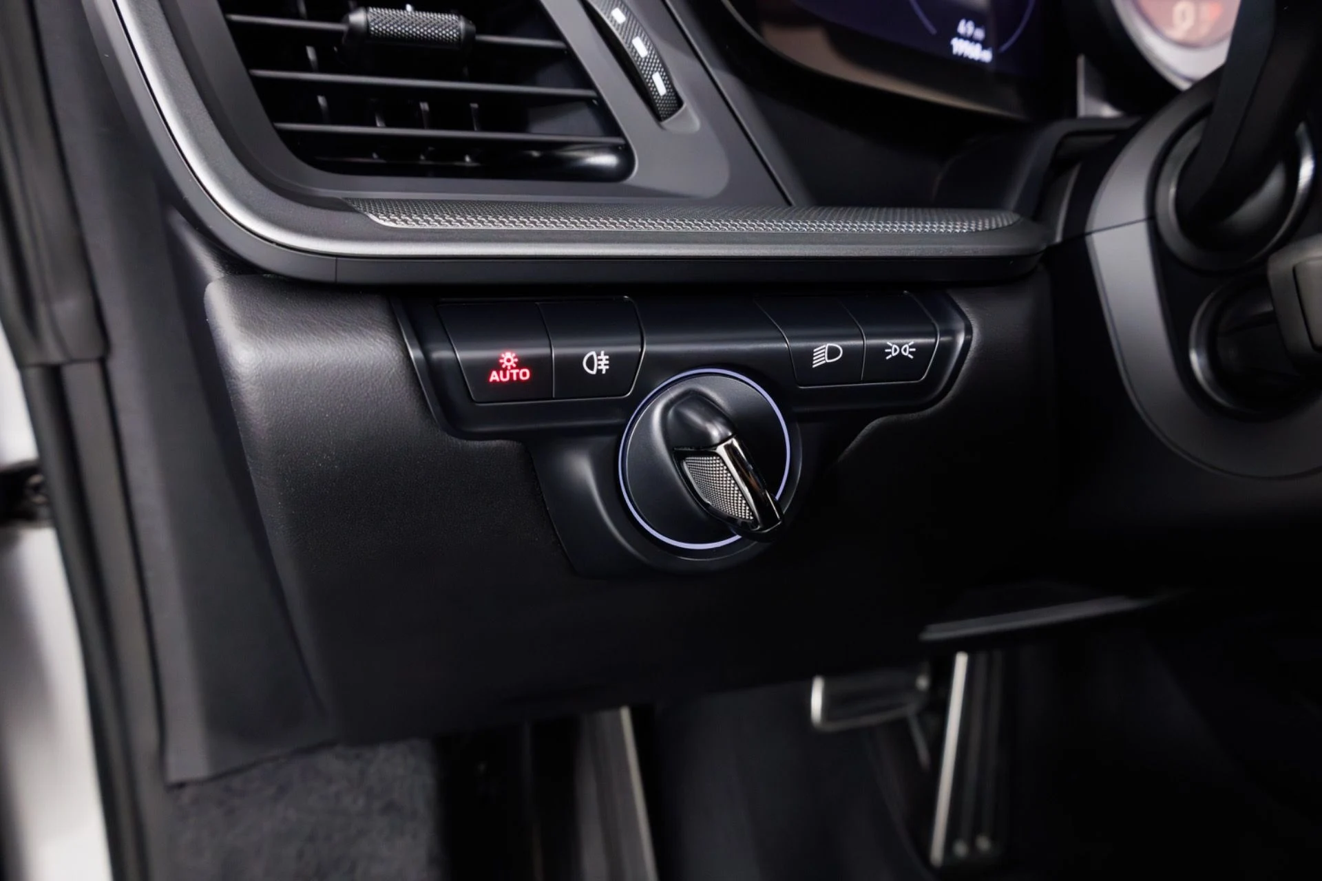 mph032_1674838449_Used_2022_Porsche_911_Carrera_1773941188_63551732b5