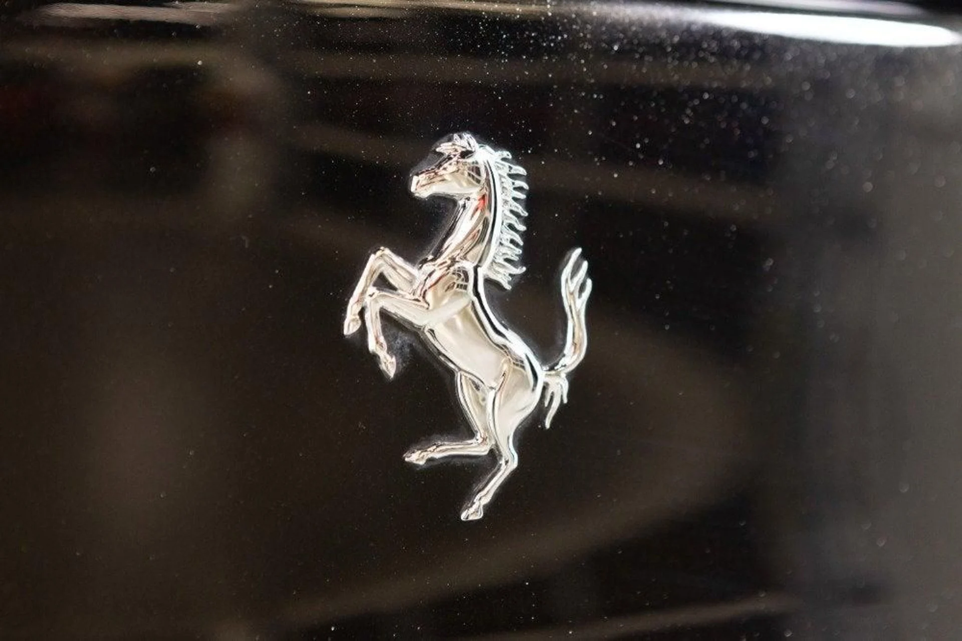 mph032_1684890415_Used_2025_Ferrari_Purosangue_1777382818_3a5aea5bf7