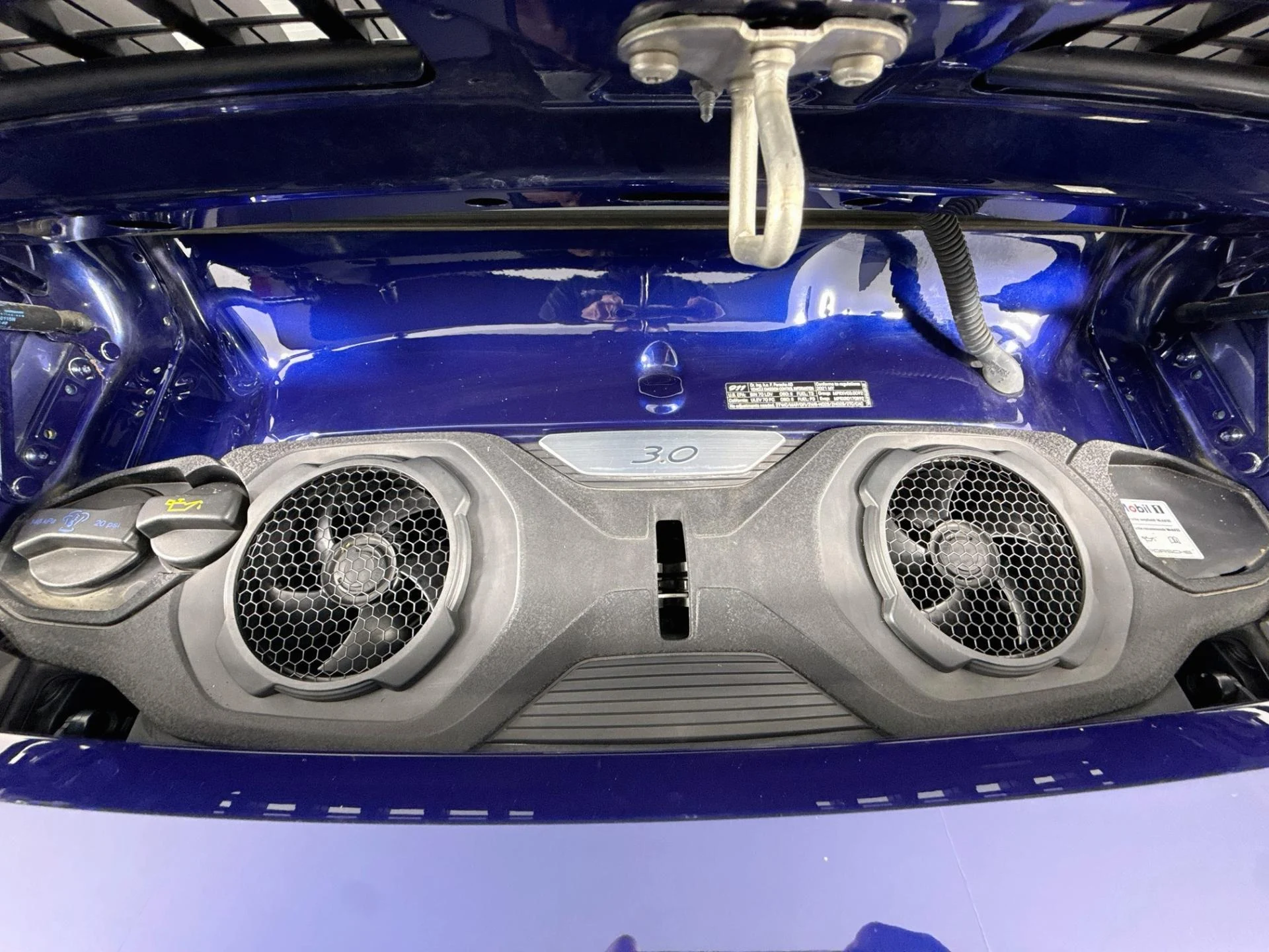 mph032_1693942543_Used_2021_Porsche_911_Carrera_1790195427_c6689b7188