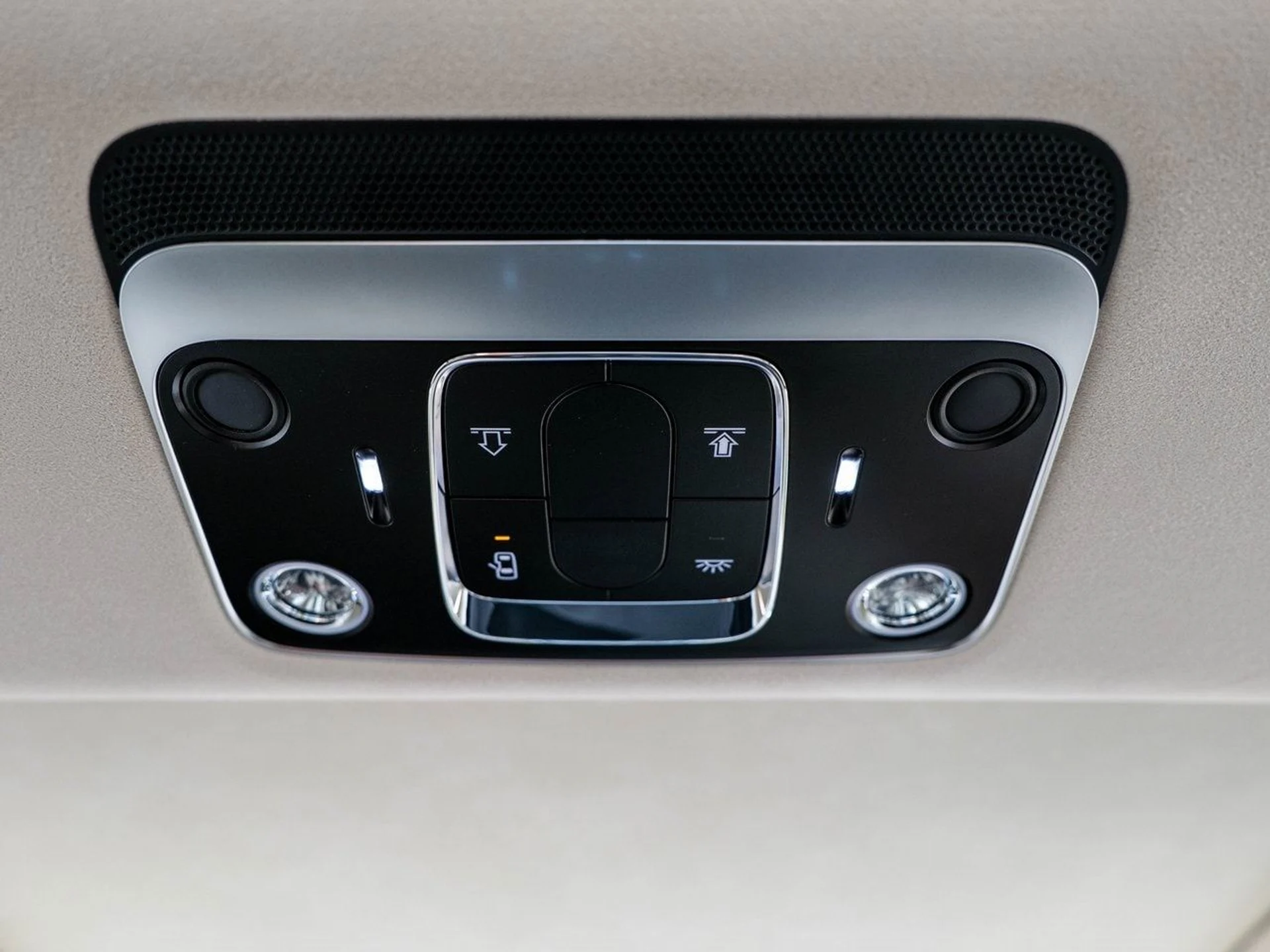 mph032_169615344_ee818aa60f57e32bb2a89c8384186fd0x_ab2dee6aa2