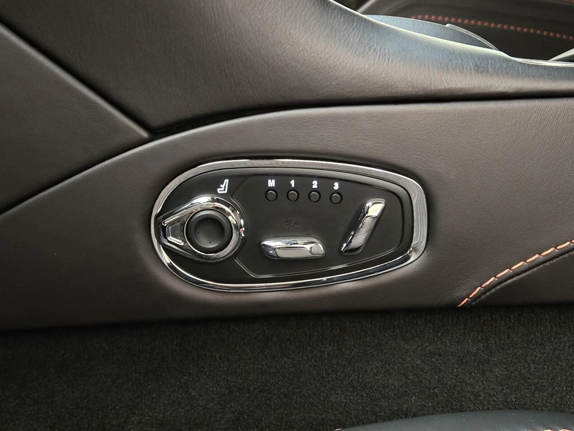 mph032_1715885372_Used_2017_Aston_Martin_DB_11_Launch_Edition_1765003840_e475ab5526