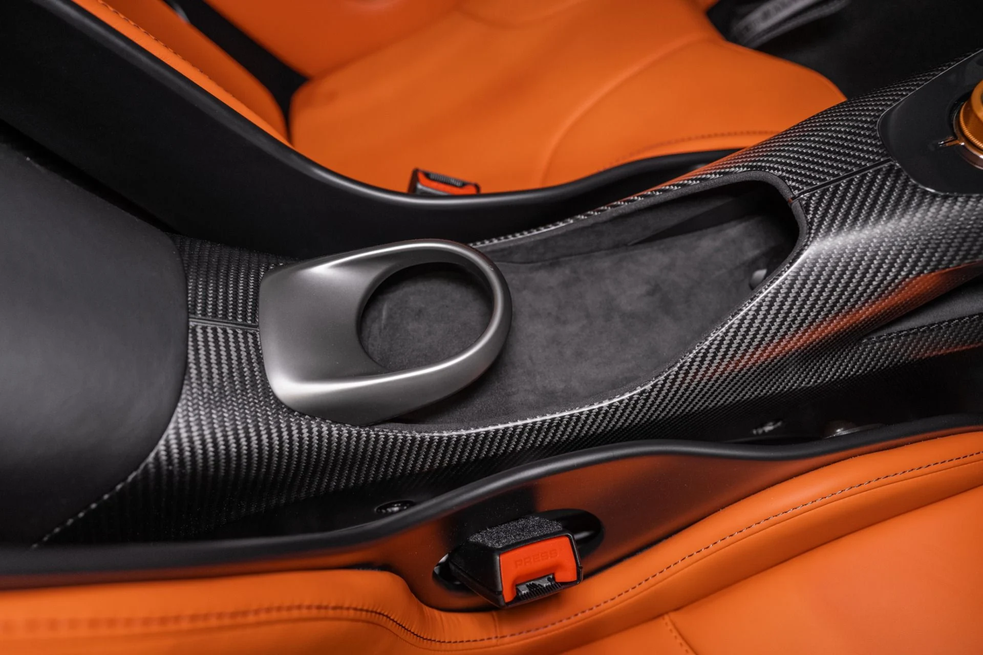 mph032_1726371469_New_2026_ASTON_MARTIN_VALHALLA_1775445551_a3ad0ede73