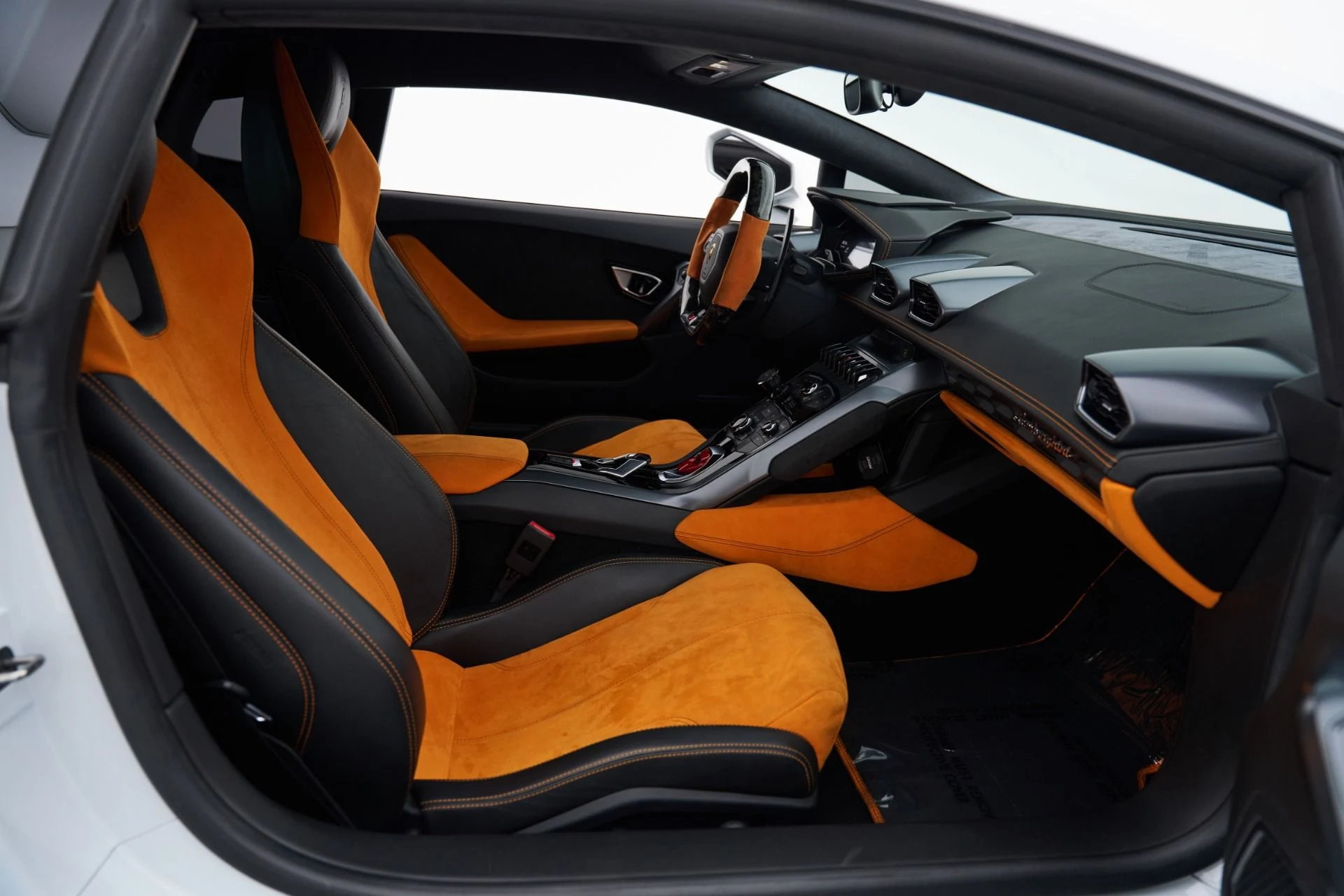 mph032_1733697077_Used_2015_Lamborghini_Huracan_LP_610_4_1792523979_a22e56623f