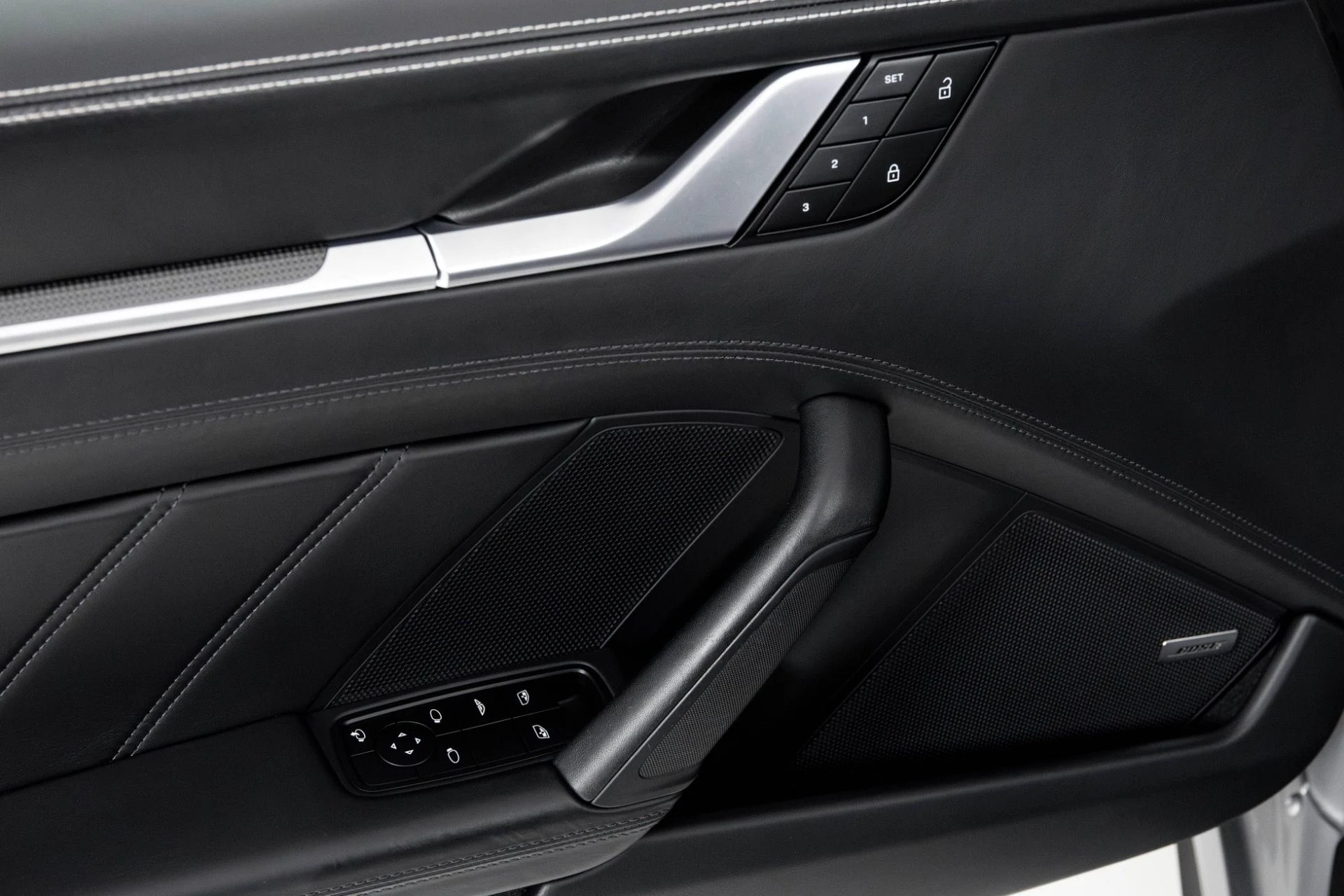 mph032_1747786268_Used_2022_Porsche_911_Turbo_S_1764184619_3e076998c7