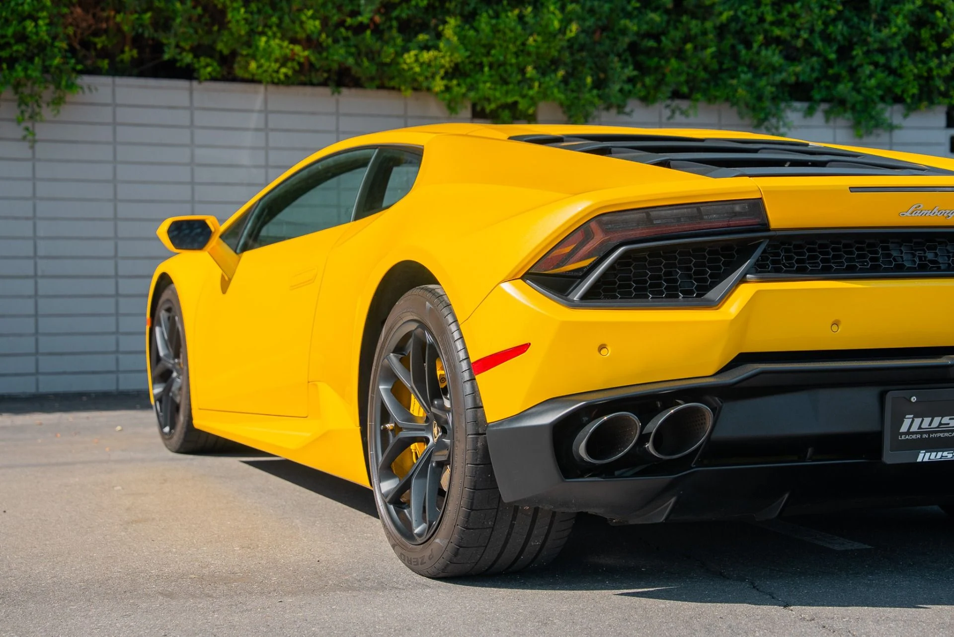 mph032_1753532409_Used_2018_Lamborghini_Huracan_LP_580_2_1762289056_74aabca358