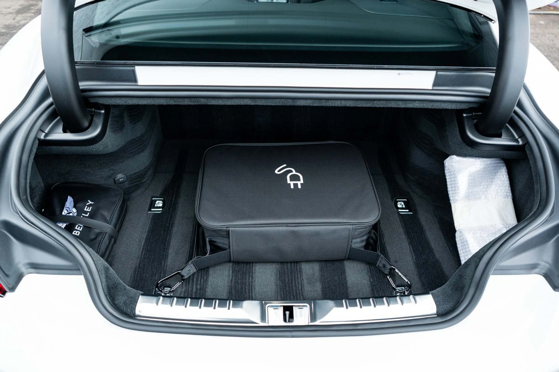 mph032_1757387836_0947f706_753b_4fcd_8218_869ab5fa9754_64dfe20216