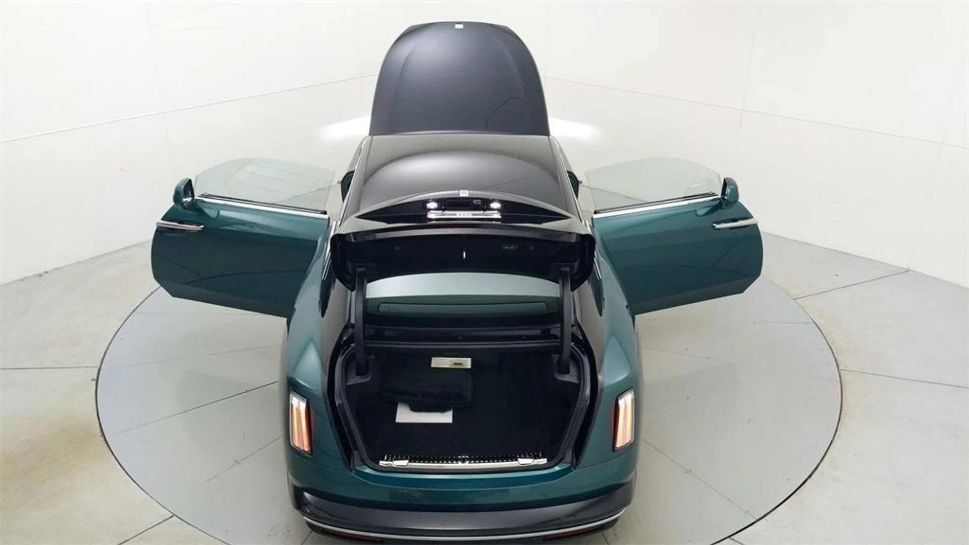 mph032_1757414851_3_EM_3_EJ_4_Hb_HO_Yz2pa_Kz_H_Ol4_RIV_Lg_06ad815e97