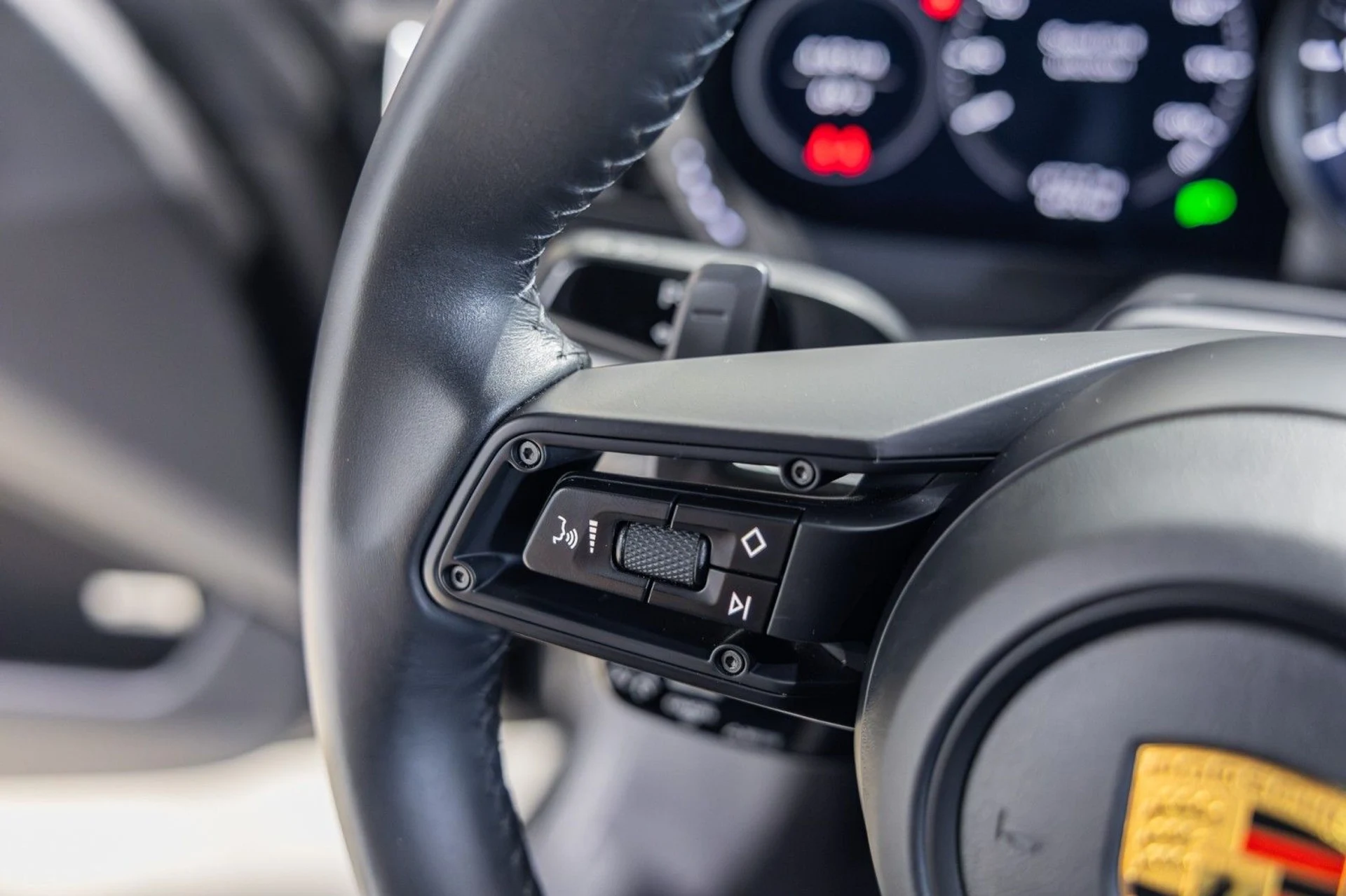 mph032_1783350166_t_Q_e50e88db24