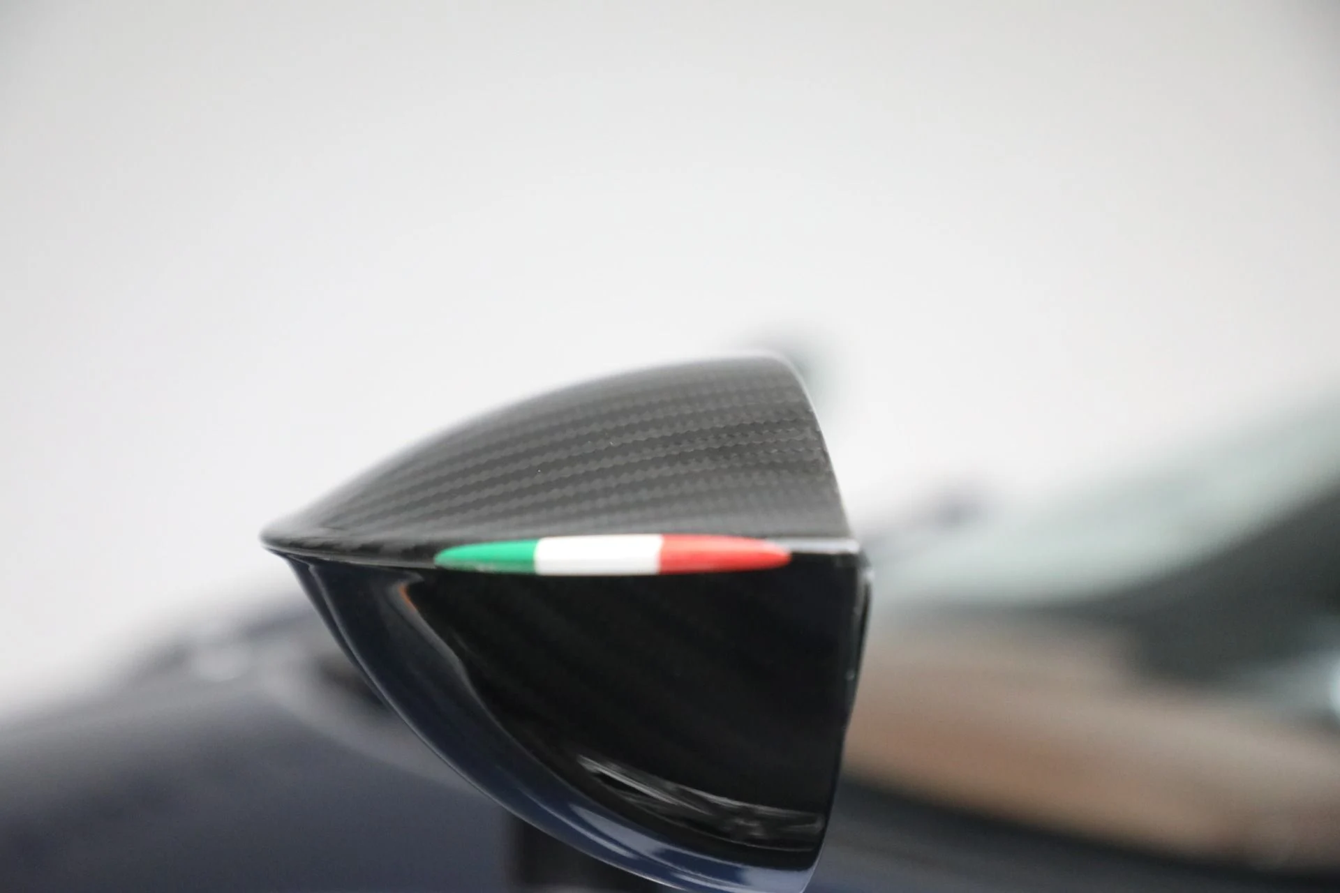 mph032_1800371888_Used_2014_Pagani_Huayra_Tempesta_539d5201af