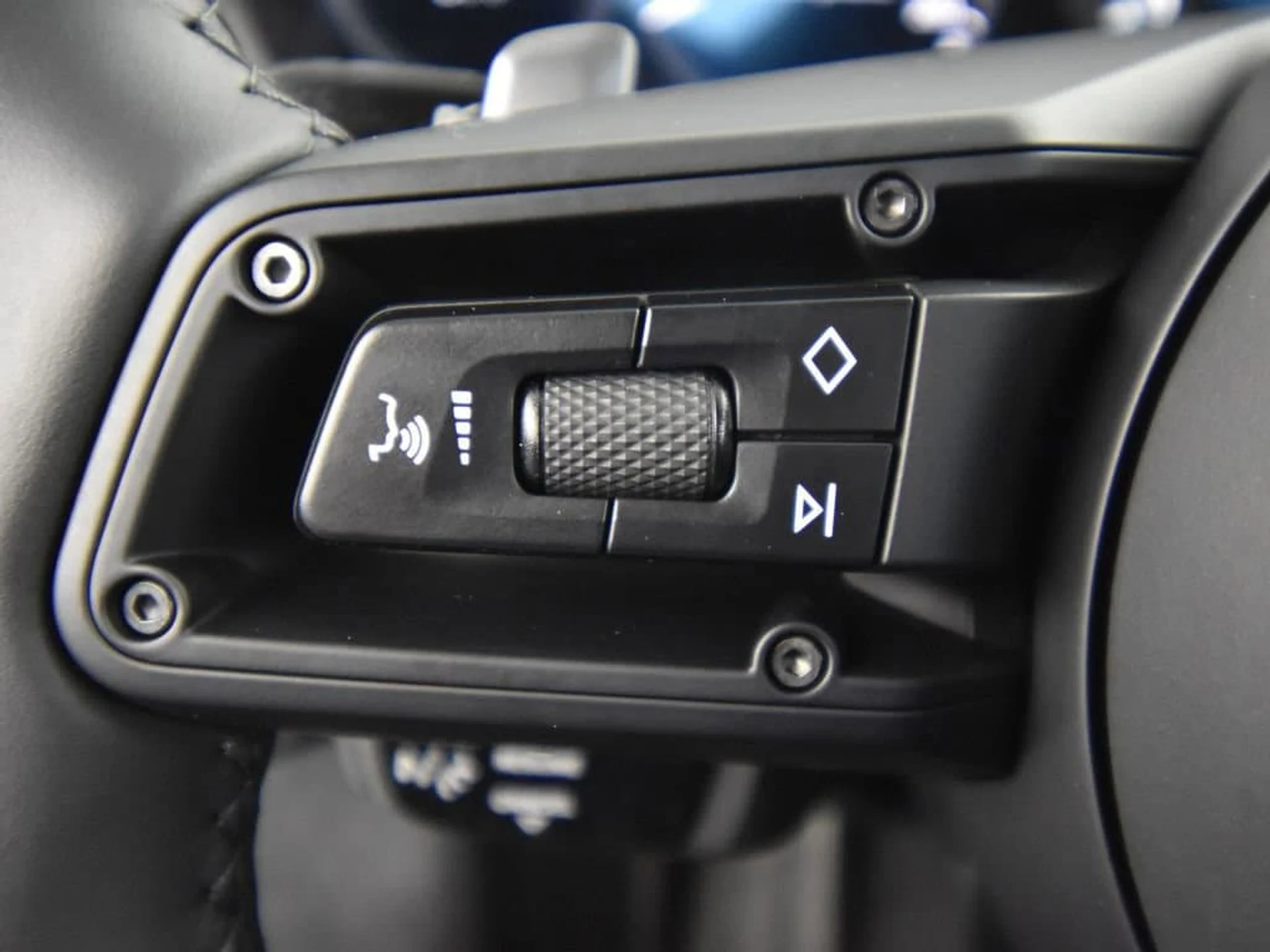 mph032_1803832640_06cec7f56ddbdfb0f311acd37e05d24bx_d48df09a87