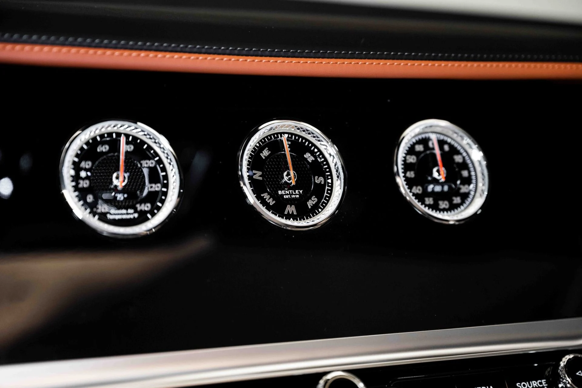 mph032_1818008348_Used_2024_Bentley_Continental_GTC_Mulliner_W12_1720134236_b42373e873