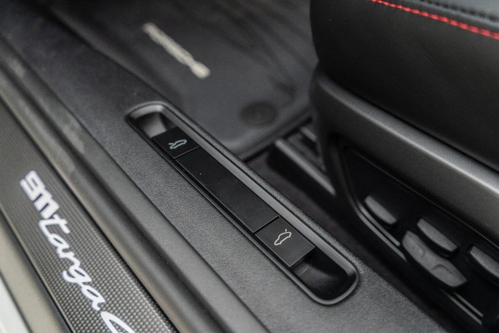 mph032_1841565187_a54f65c9d9_1280_16dda09e11