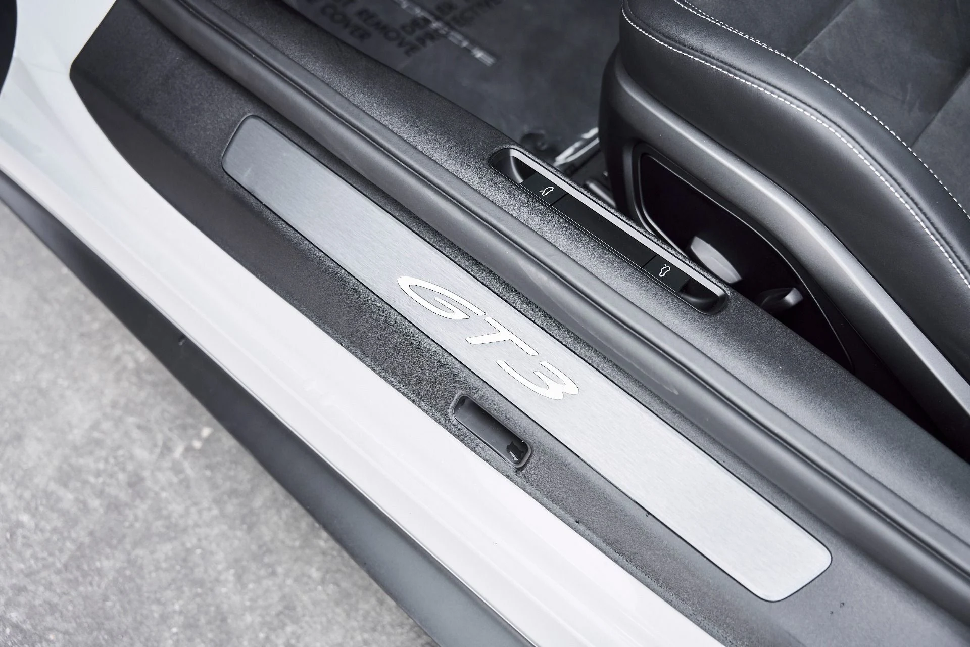 mph032_1864928344_Used_2025_Porsche_911_GT_3_1766797625_35ff3ab368