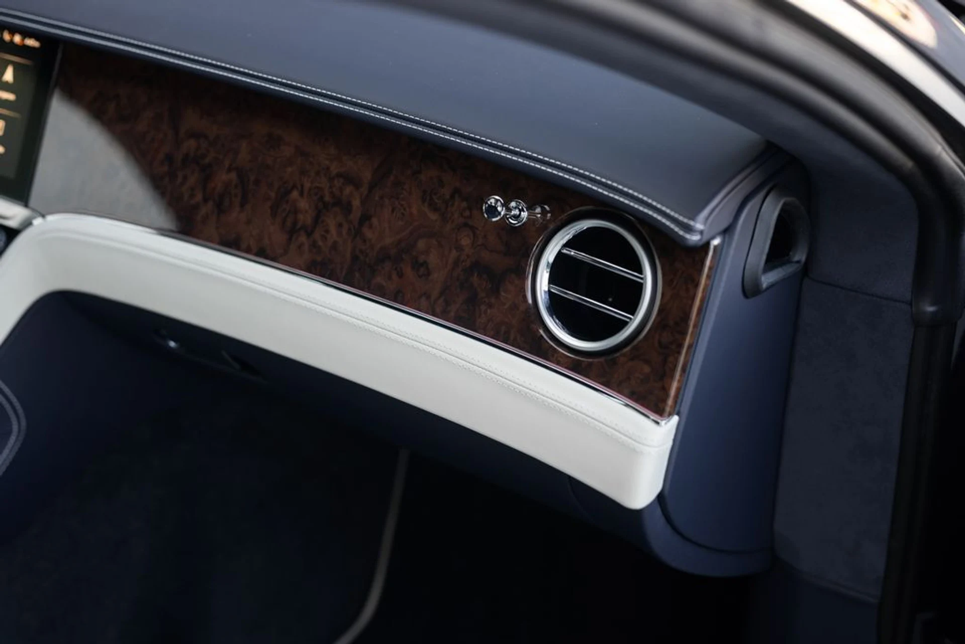 mph032_1872816367_ce083f1634d14c08fe20326b0a6122eax_aa01ccc984