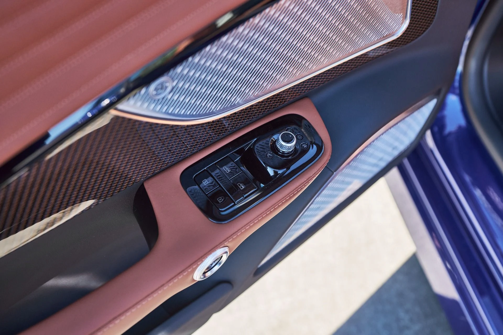 mph032_1877378810_Used_2024_Maserati_Gran_Turismo_Modena_1764124061_725a4b8126