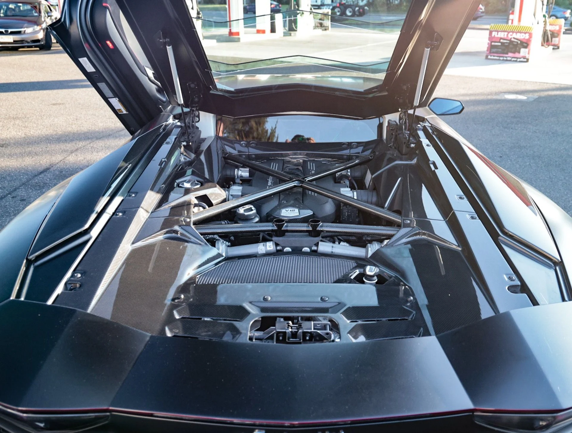 mph032_1886198132_Used_2018_Lamborghini_Aventador_S_1762208359_24d6d8ae7c