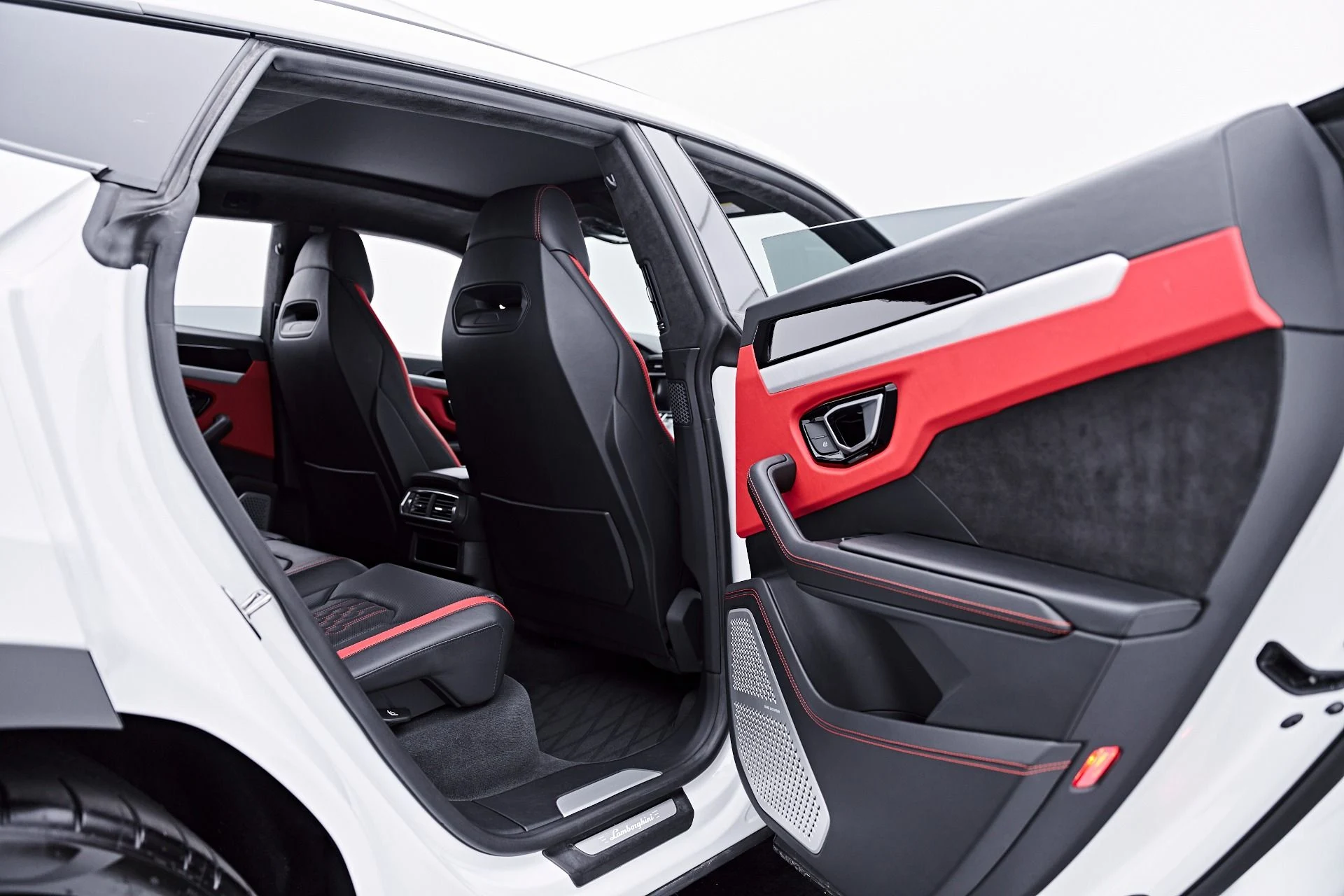 mph032_1898852334_Used_2023_Lamborghini_Urus_S_1784684453_da17cc2f58
