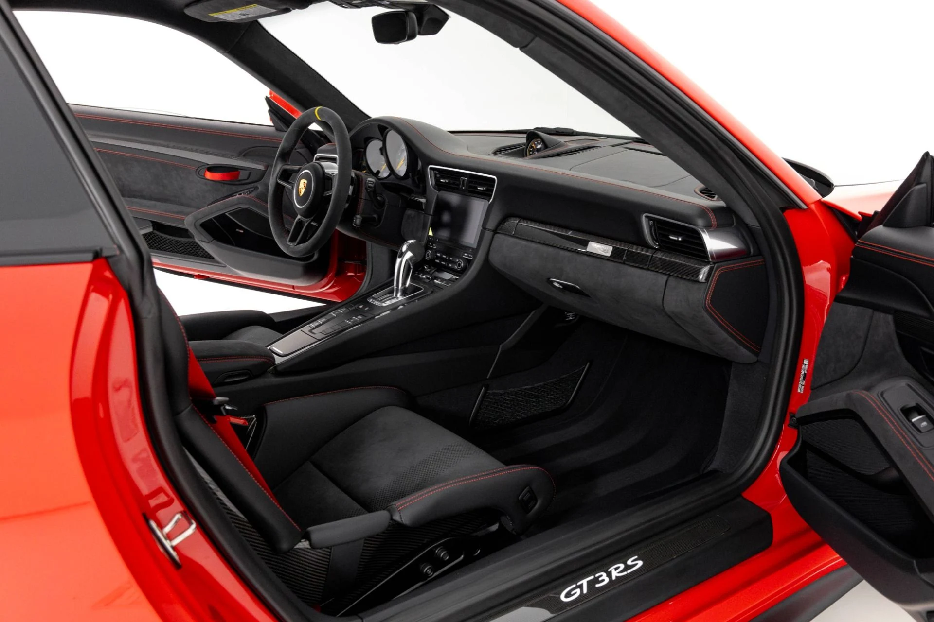 mph032_1904161366_Used_2019_Porsche_911_GT_3_RS_1762190418_8a3bddb457