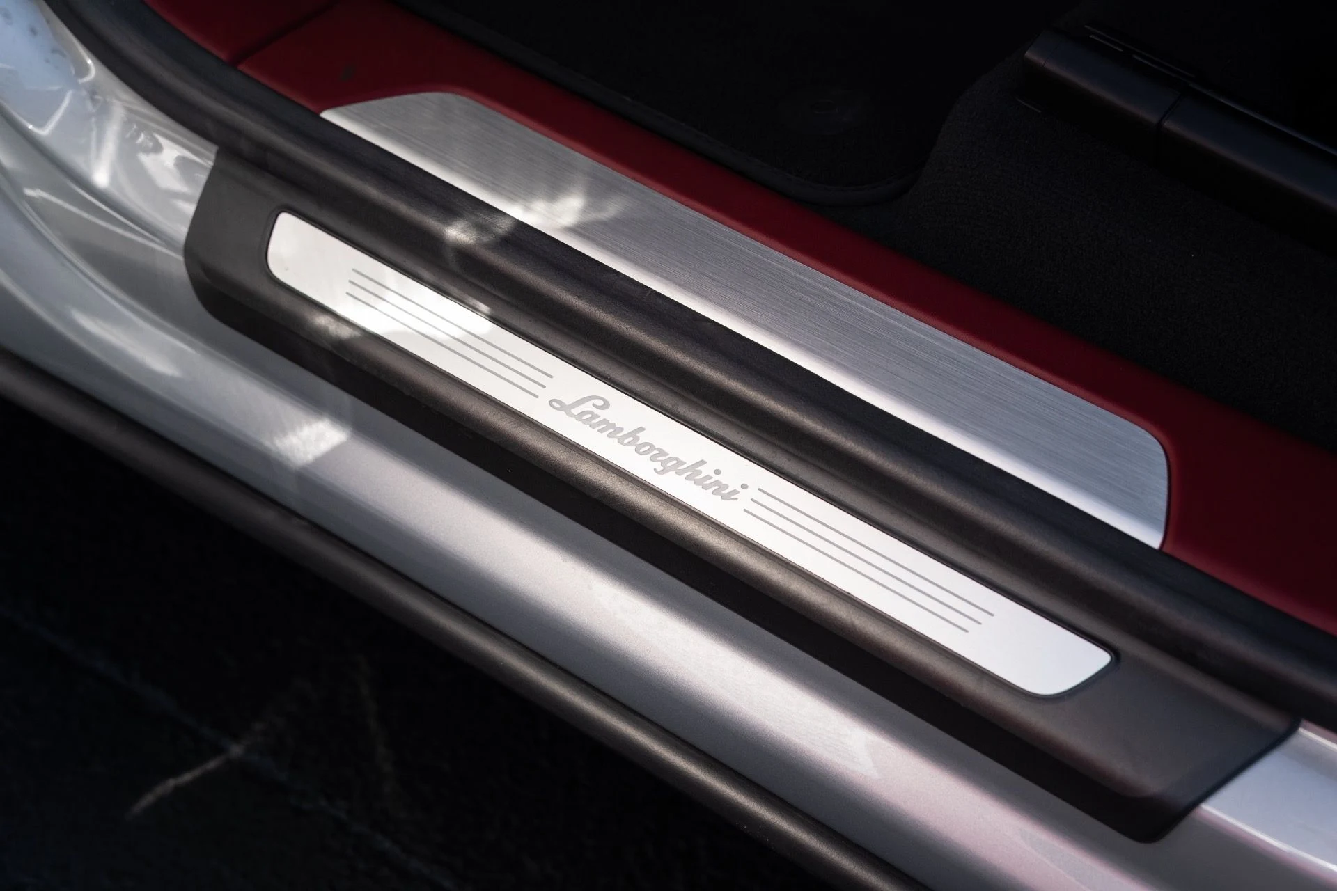 mph032_1921303313_Used_2022_Lamborghini_Urus_1770690392_12c40a20ef