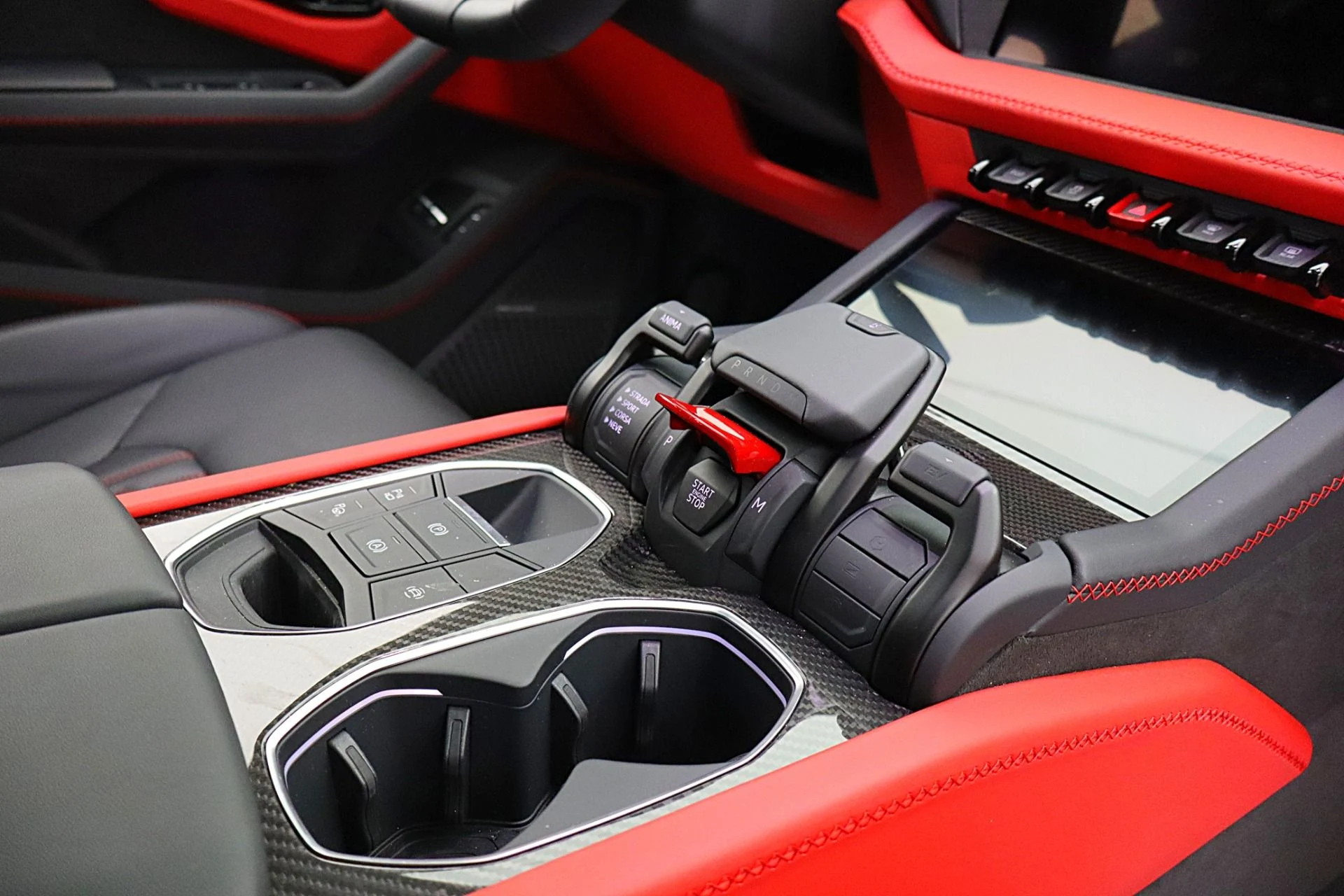 mph032_1939119102_Used_2025_Lamborghini_Urus_SELEASE_OPTIONS_AVAILABLE_02e6452bb2