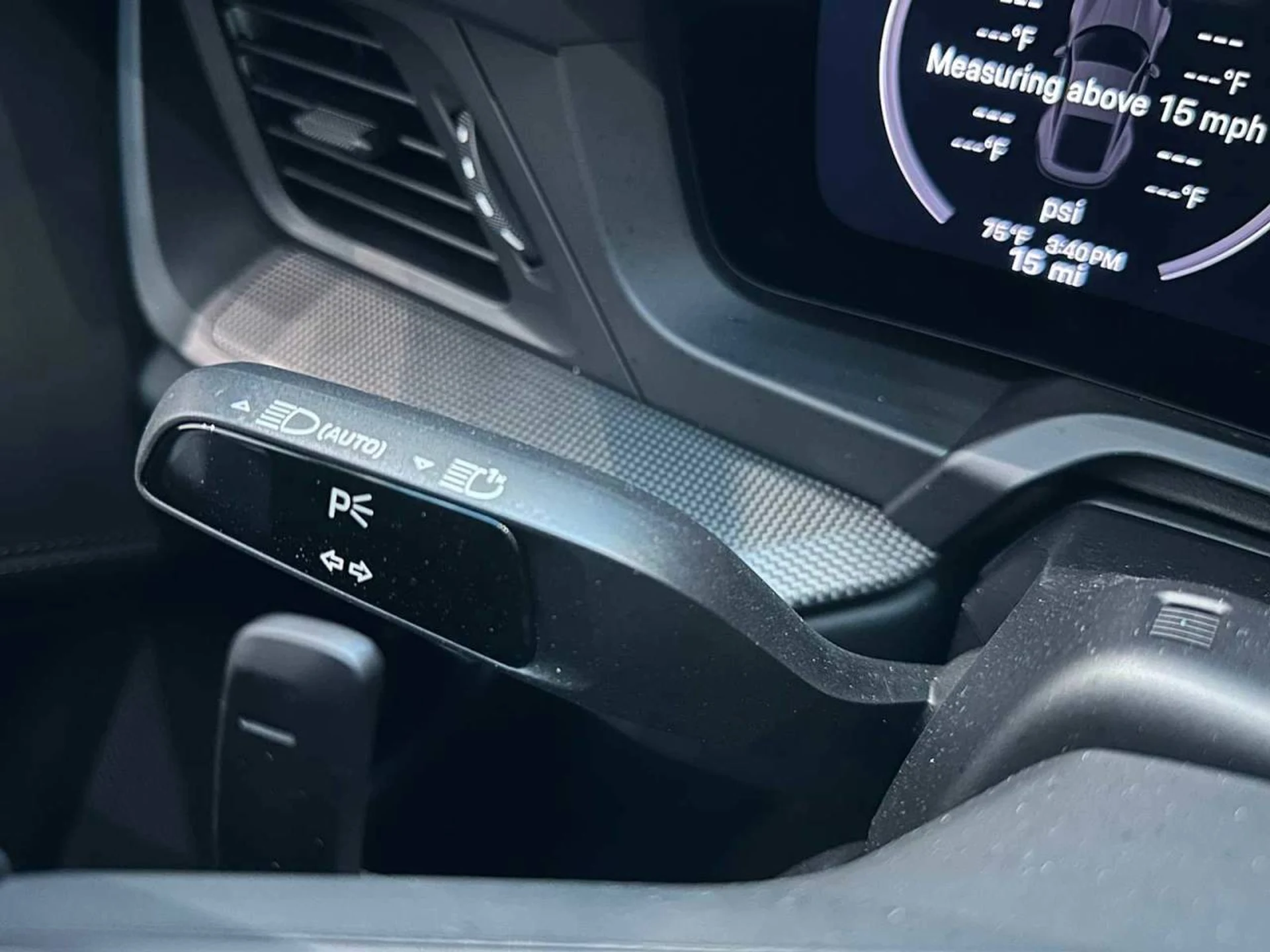 mph032_194825390_33_24406c7fad