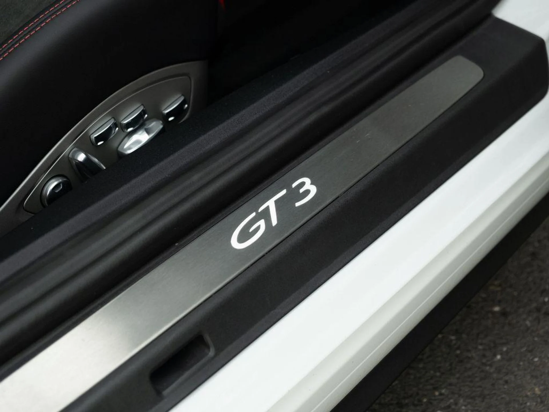 mph032_1950937096_y9_FNON_Ht_C_Ub1_Oe_Ekd8_WXO_346y4_U_3fa58af7d5