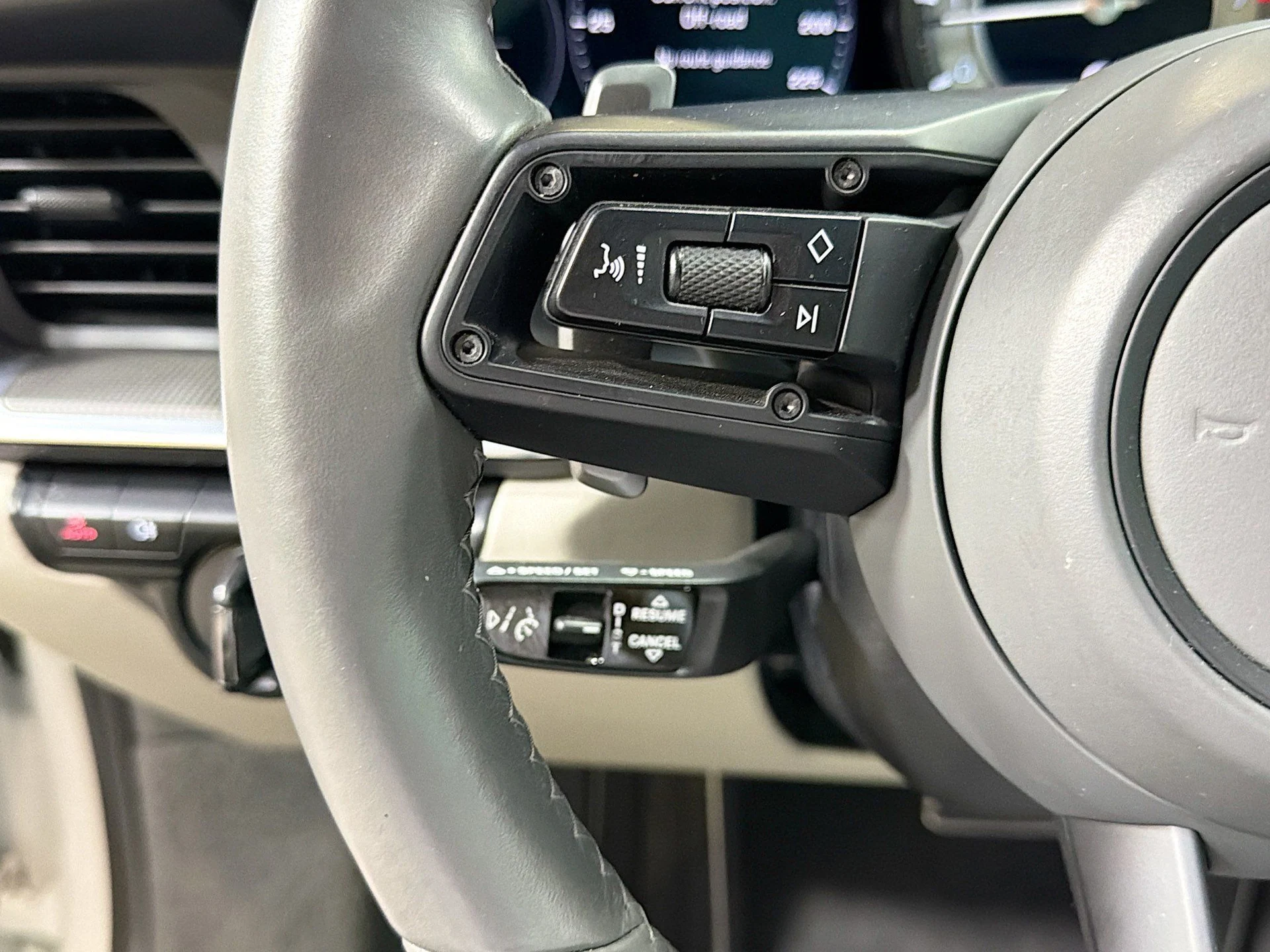 mph032_1957342545_80c1612c0902f5142f458ec1451b2e12_25691bb94b