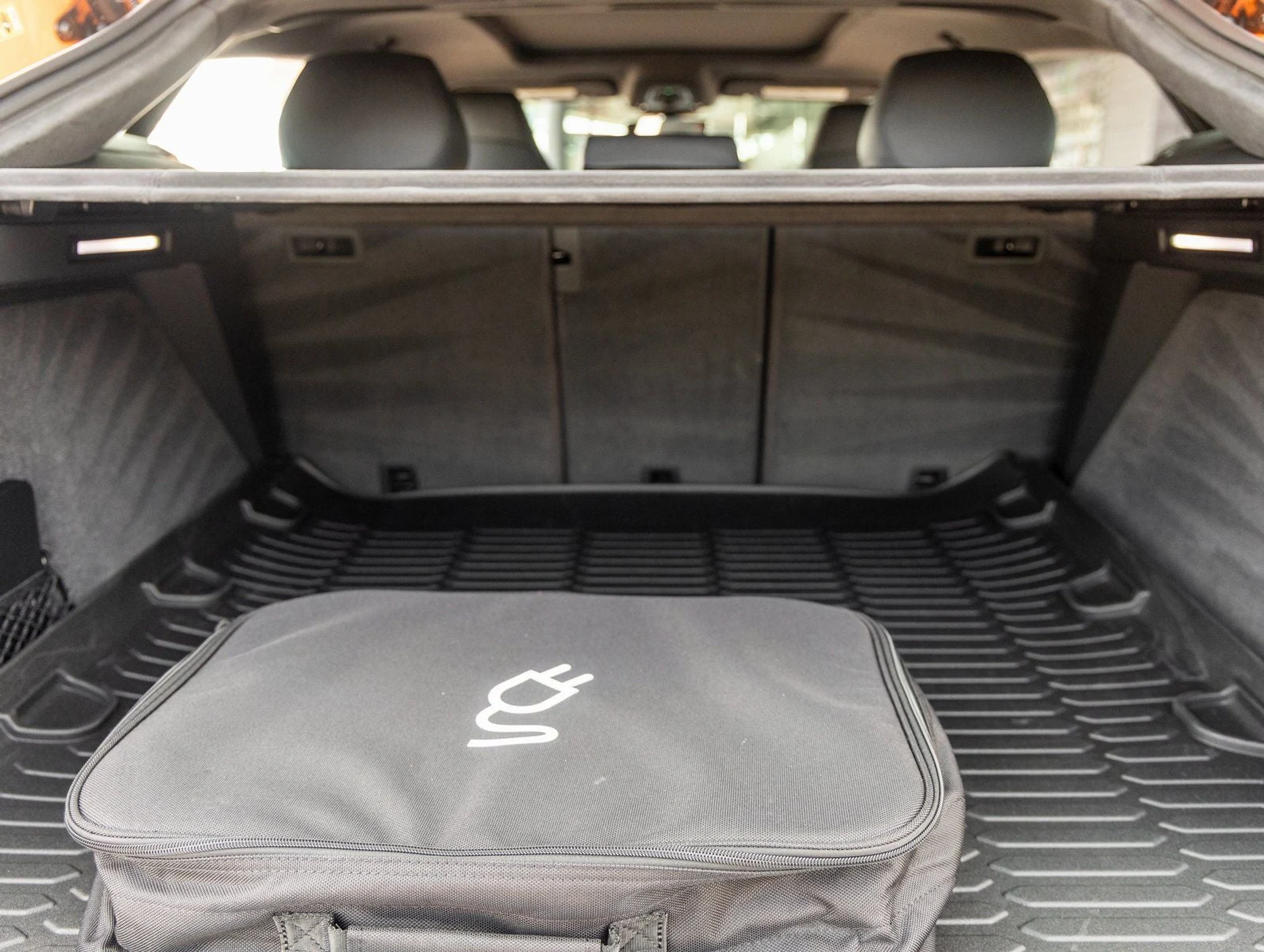 mph032_1963205587_33_00643a0fe3