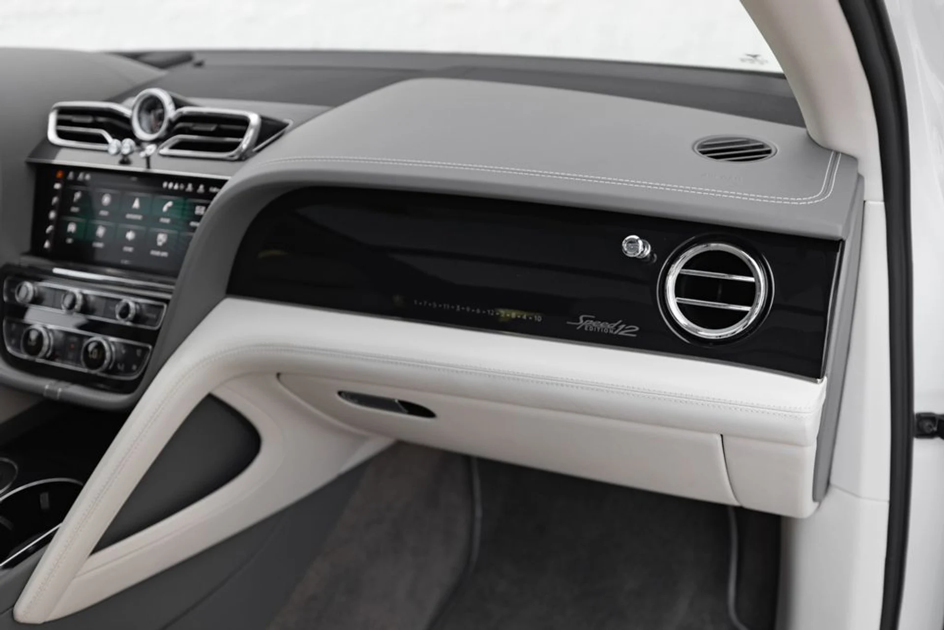 mph032_1964926921_c6d823225be5a847cae17eb7ff06c068x_bf203db177