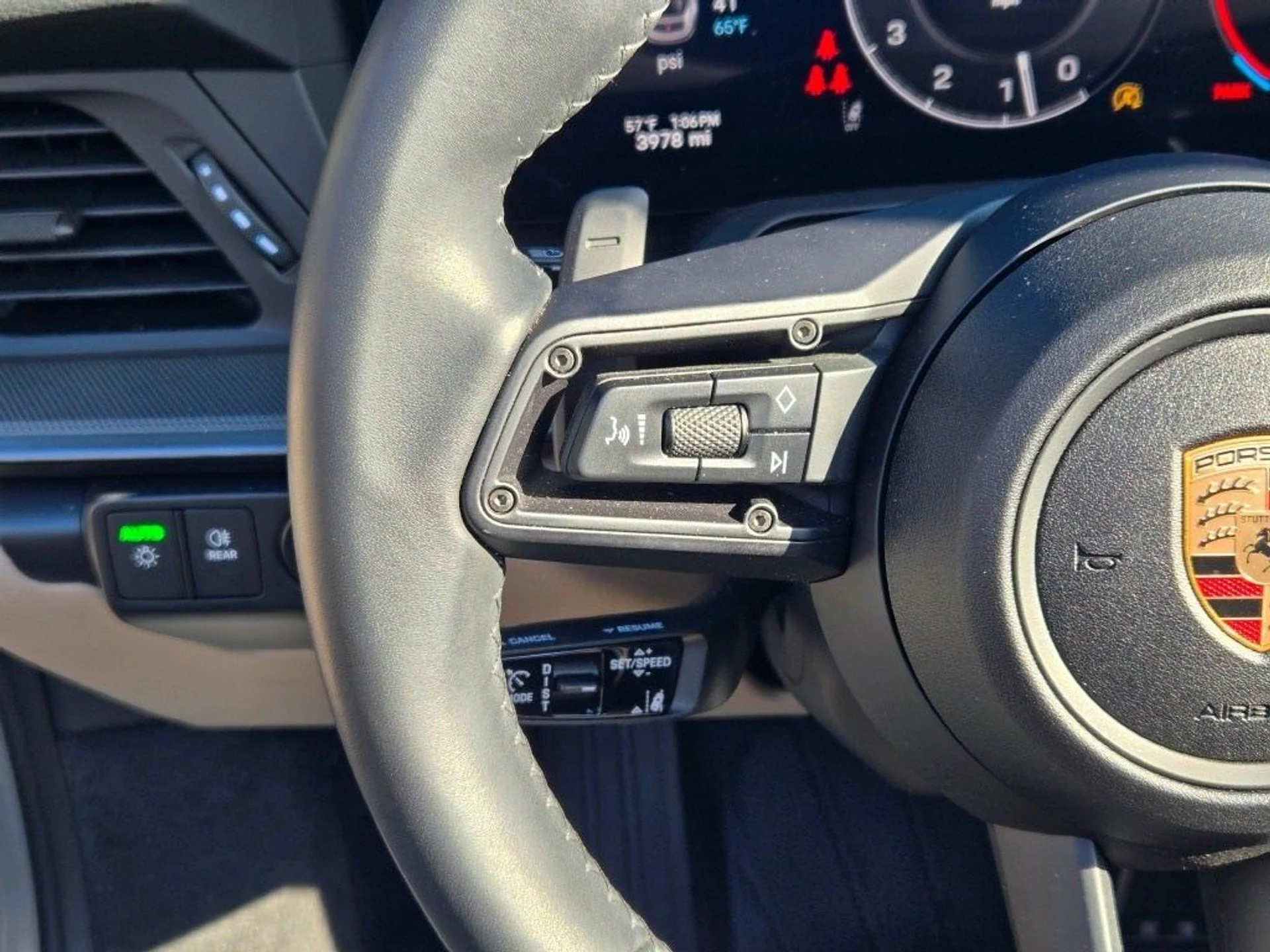 mph032_1972514317_33_437e8a77df