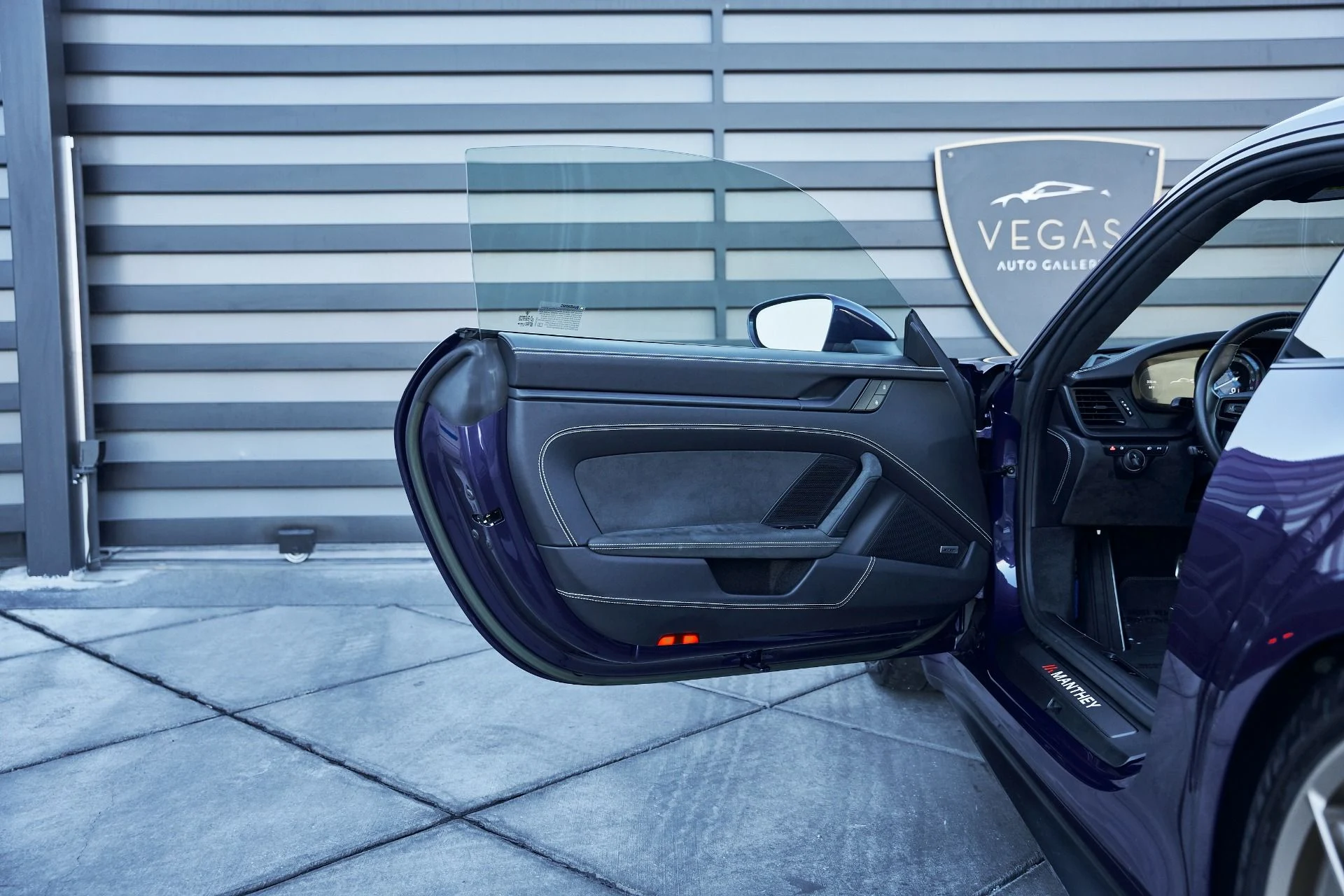 mph032_1975141439_Used_2023_Porsche_911_GT_3_1770166925_9f7e9a063a