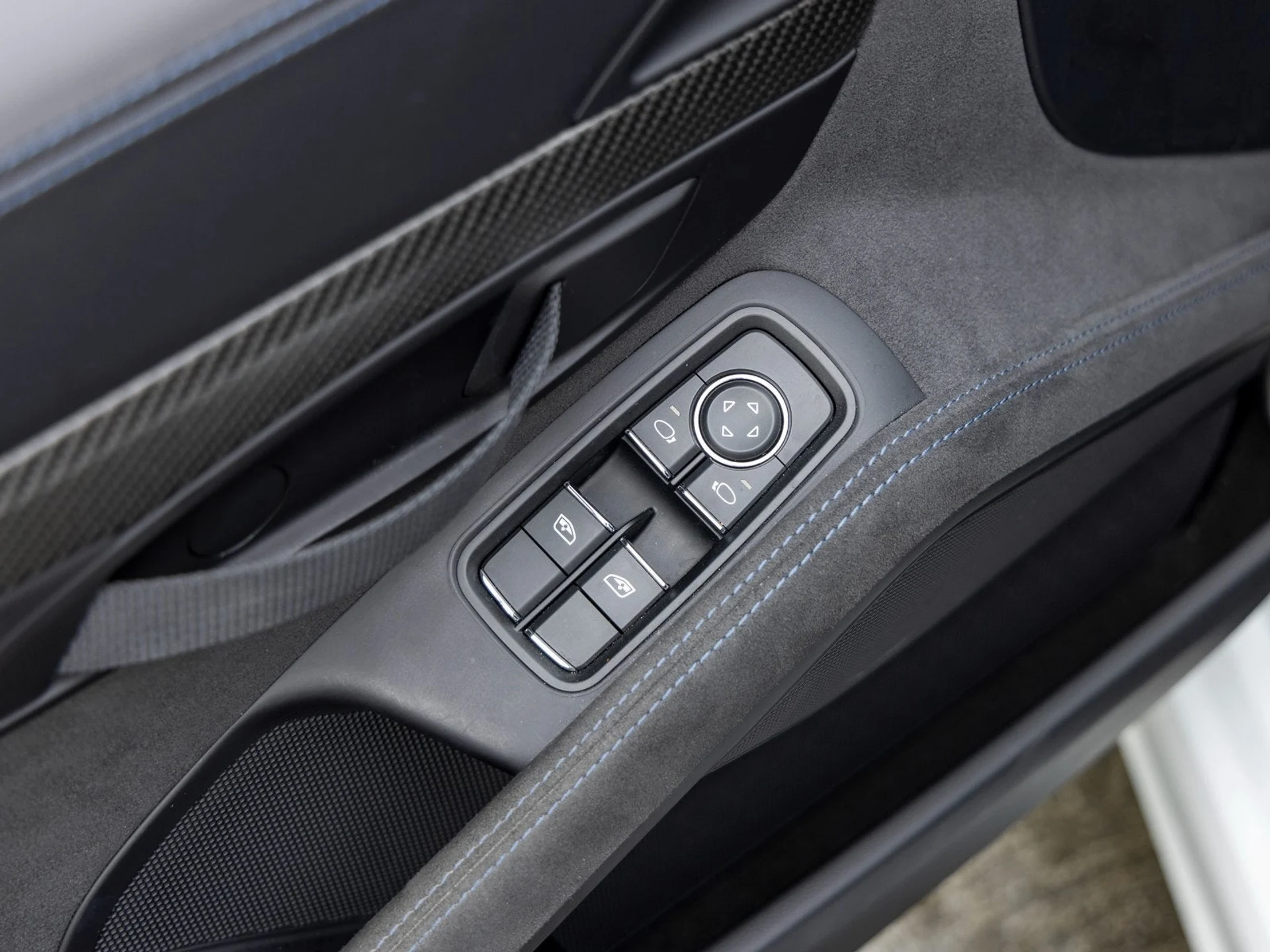 mph032_1984087166_33_61e97d3a84