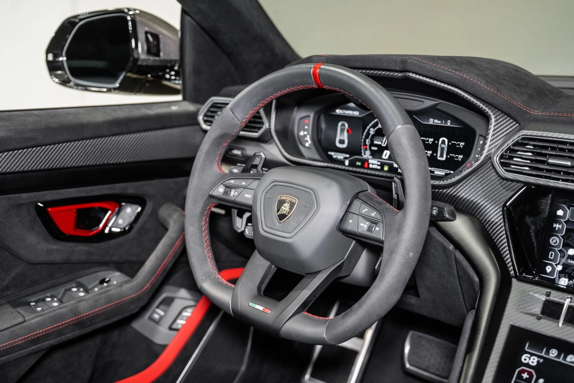 mph032_2015027717_Used_2024_Lamborghini_Urus_Performante_1777998986_234a7c33c4