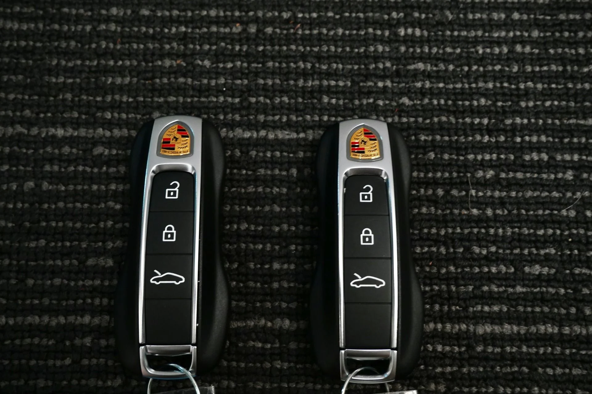 mph032_2036176594_Used_2026_Porsche_911_Carrera_T_As_New_with_12_Miles_6_Speed_Manual_18_Way_Seats_1767115090_d55720cca9