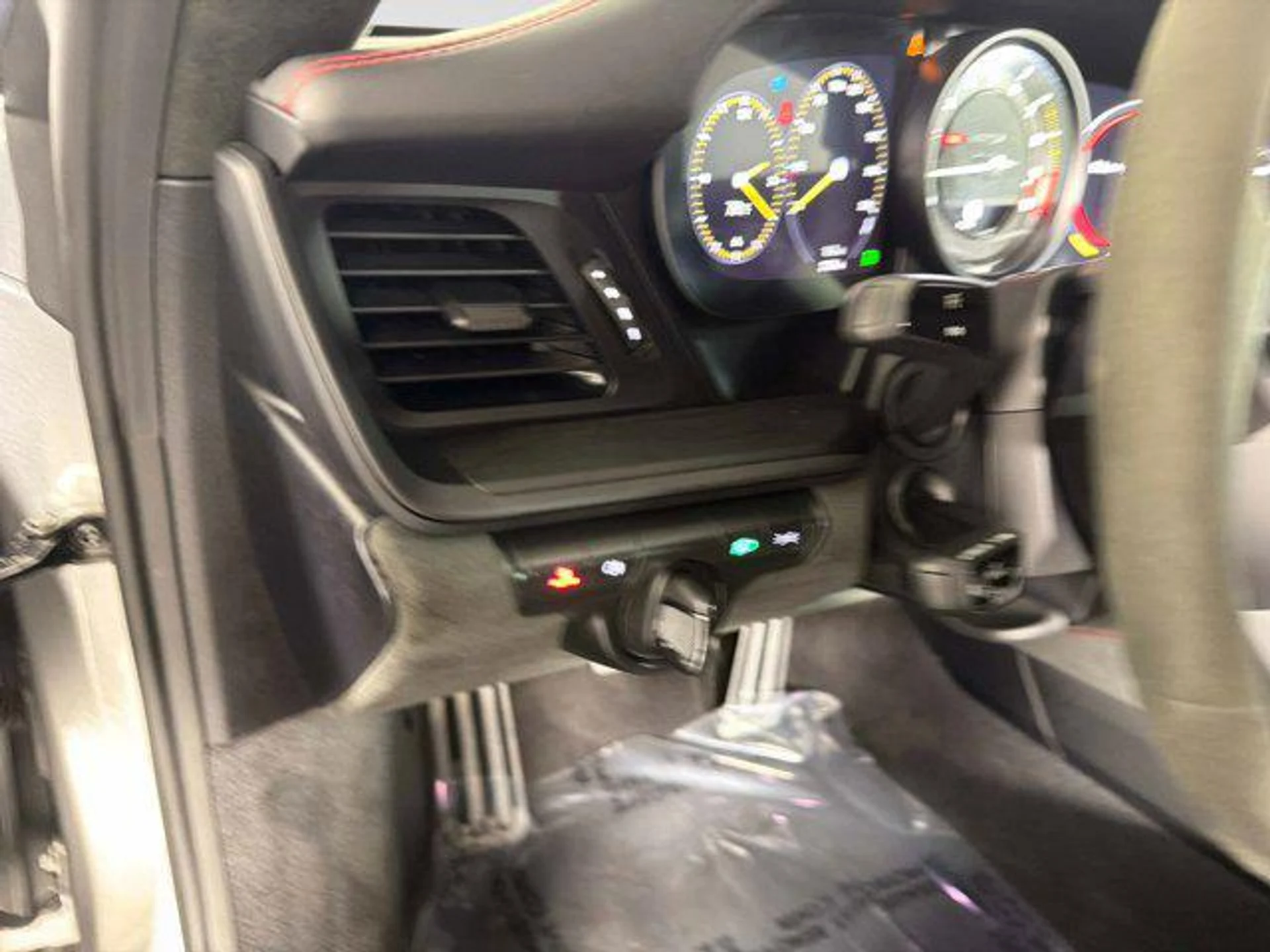 mph032_2044136246_mg_Z_Jc_ZIR_Vm_Z5_Qps_M_2_Wsgi3_EB_Lk_8176382d6c