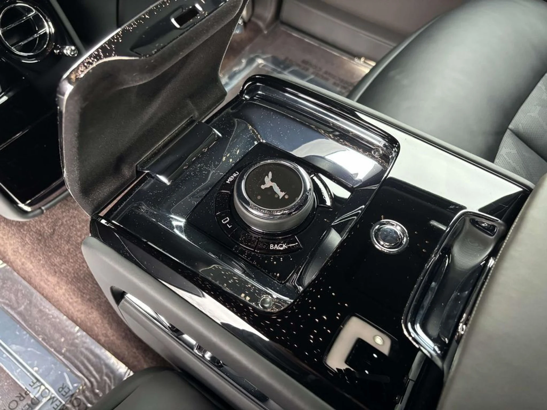 mph032_2053188068_eaa8dce723d5cff0fc8658e3c87dbc9bx_c827bd15b2