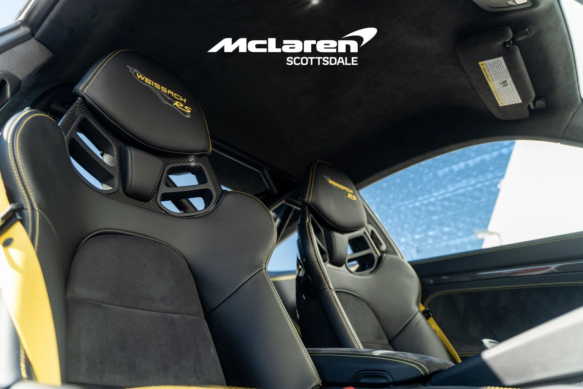 mph032_2061711000_Used_2019_PORSCHE_911_GT_2_RS_1765680501_04a2c50f32