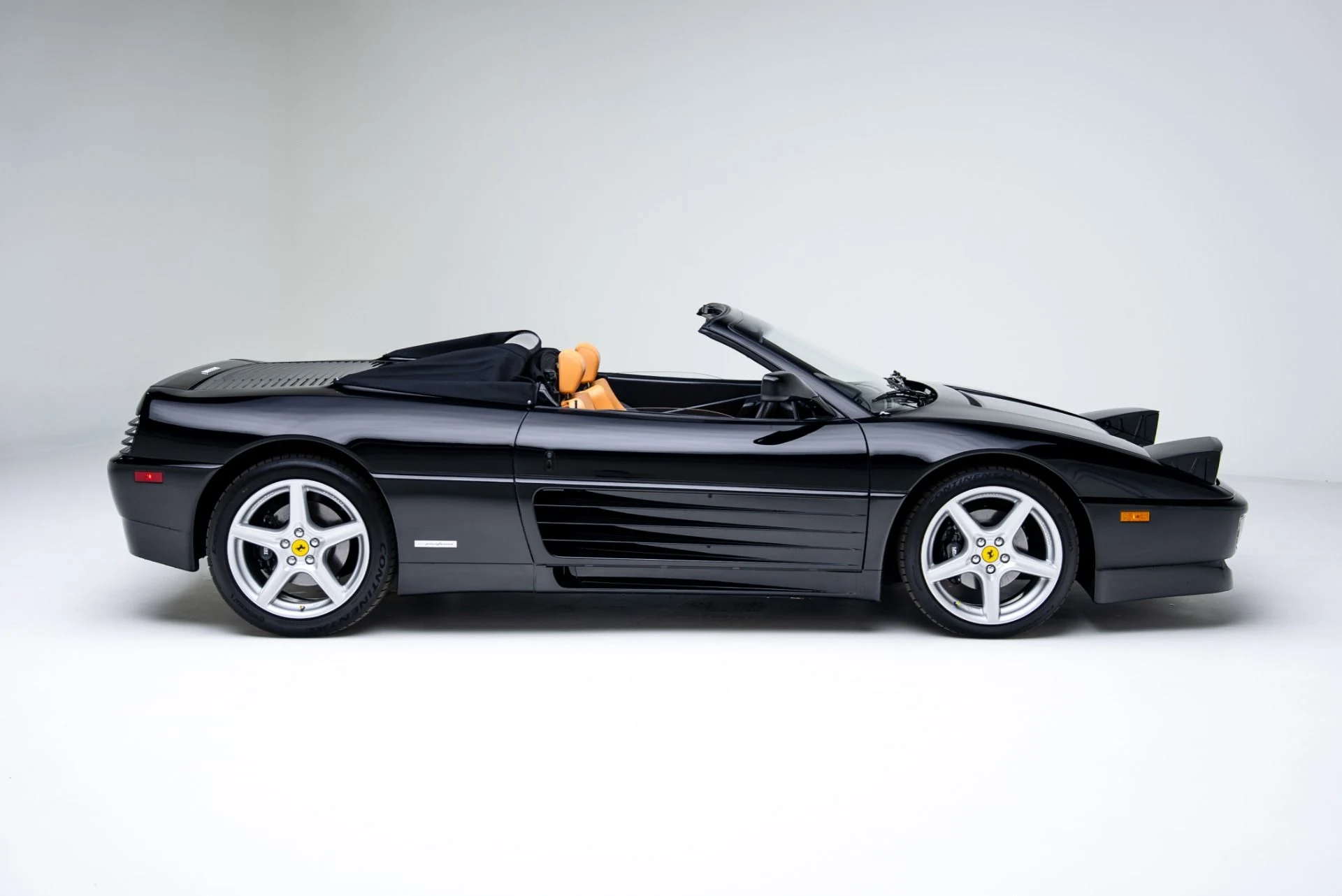 mph032_2076064678_Used_1995_Ferrari_348_Spider_1769631040_de3219af97