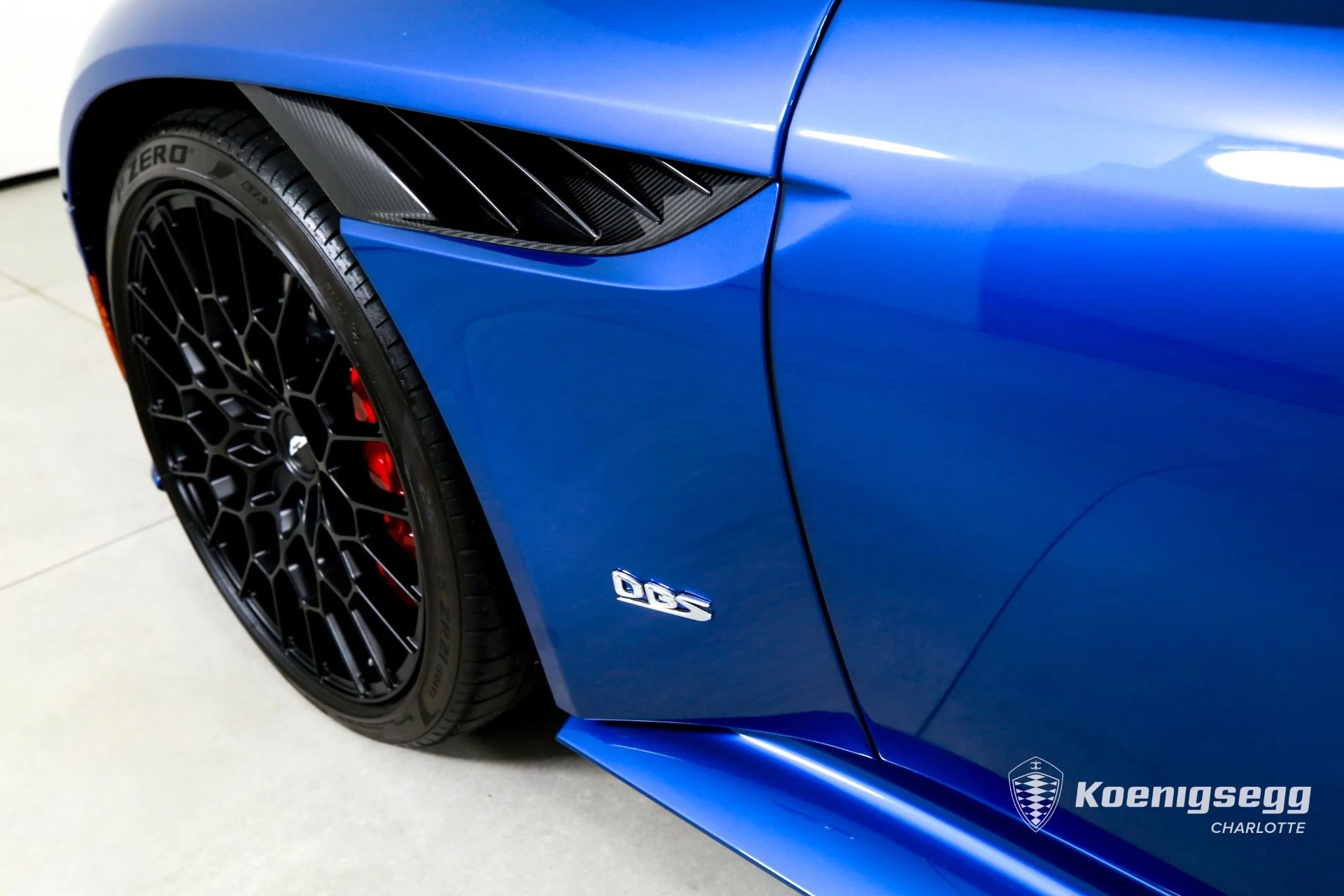 mph032_2076915178_Used_2023_Aston_Martin_DBS_Ultimate_1761053866_56576ec973