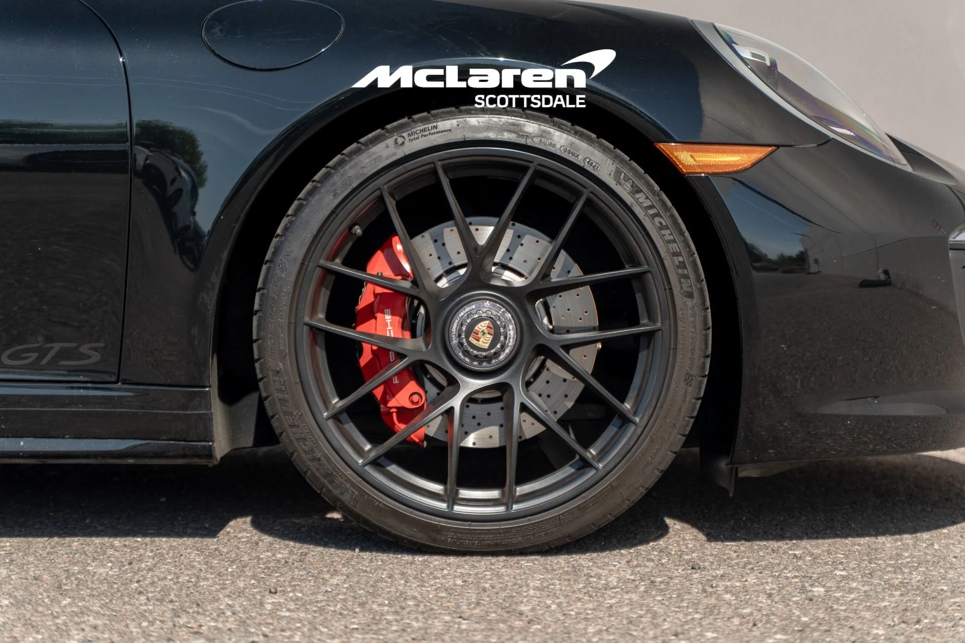 mph032_2098169504_Used_2019_PORSCHE_911_Targa_4_GTS_1776110064_d7eb8fbe88