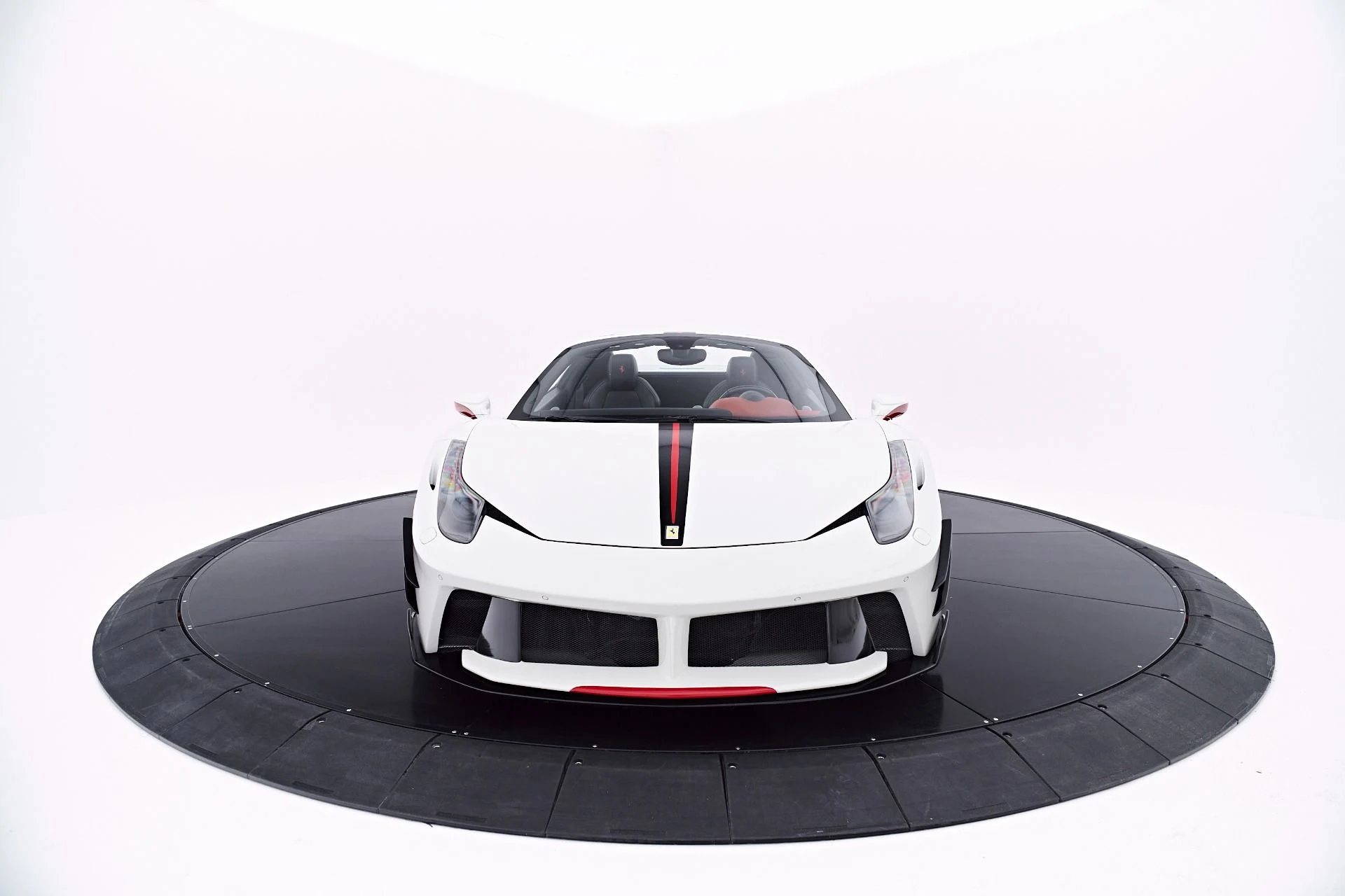 mph032_210263049_Used_2014_Ferrari_458_Spider_Base_1781828212_bceeedee7d