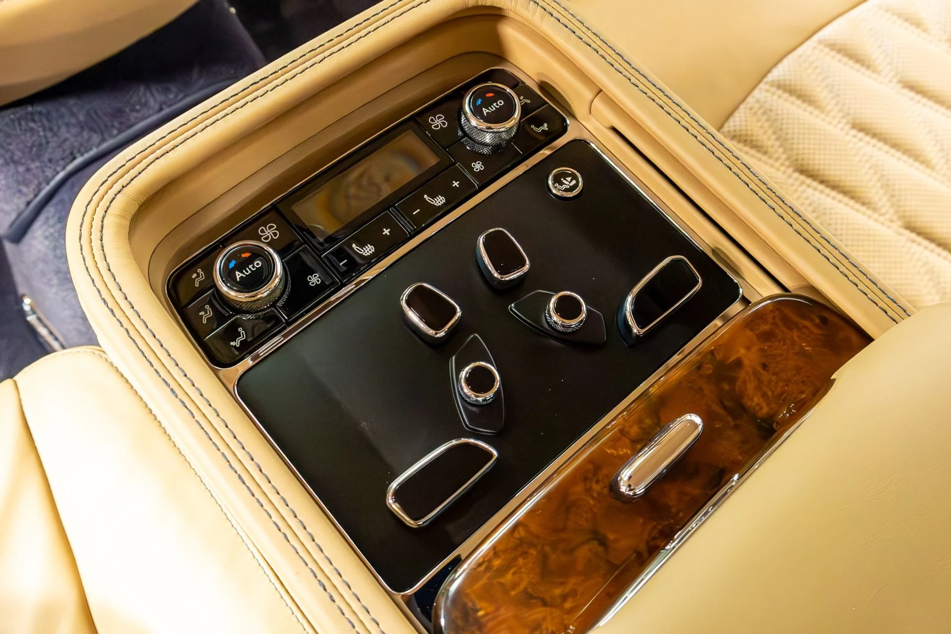 mph032_21180345_Used_2017_Bentley_Mulsanne_1775514187_75cfdcf0ba