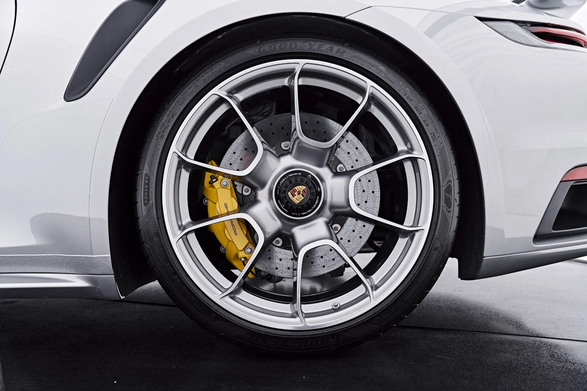 mph032_2122147221_Used_2025_Porsche_911_Turbo_S_1785539152_bd5ad6f0cf