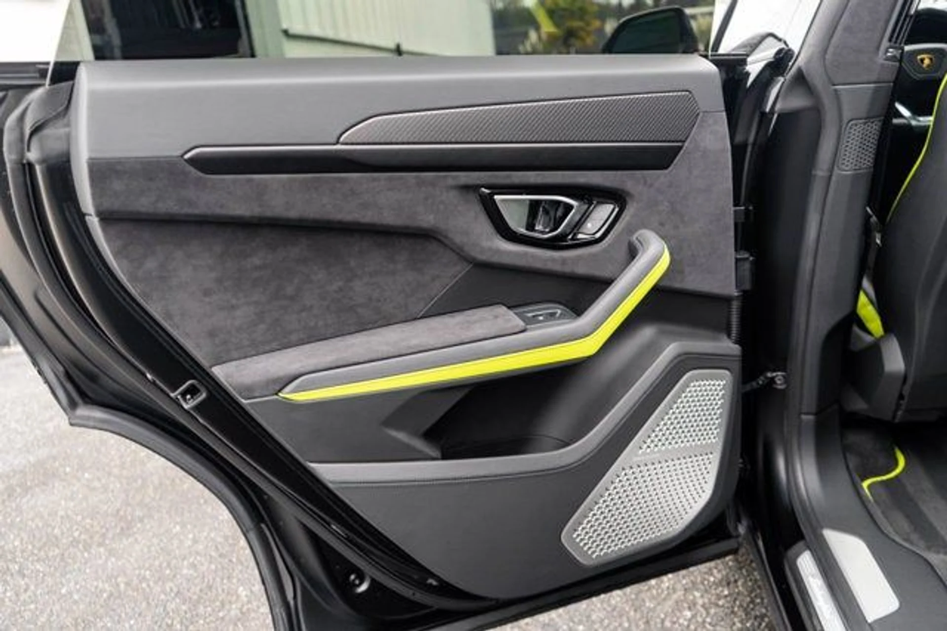 mph032_2122867378_33_28766dd4be